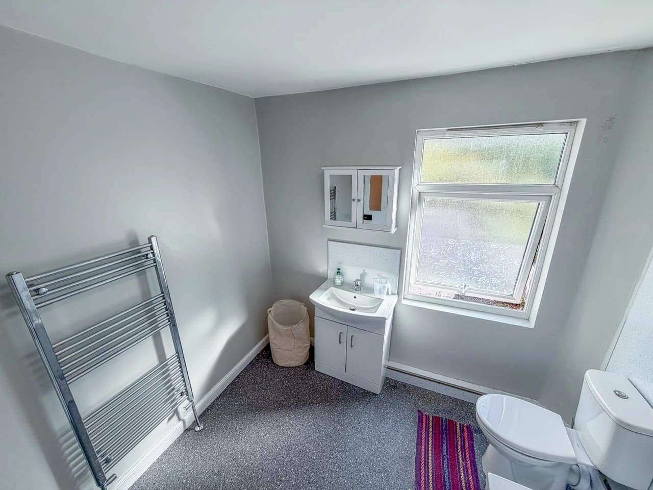 property photo 13 of 25
