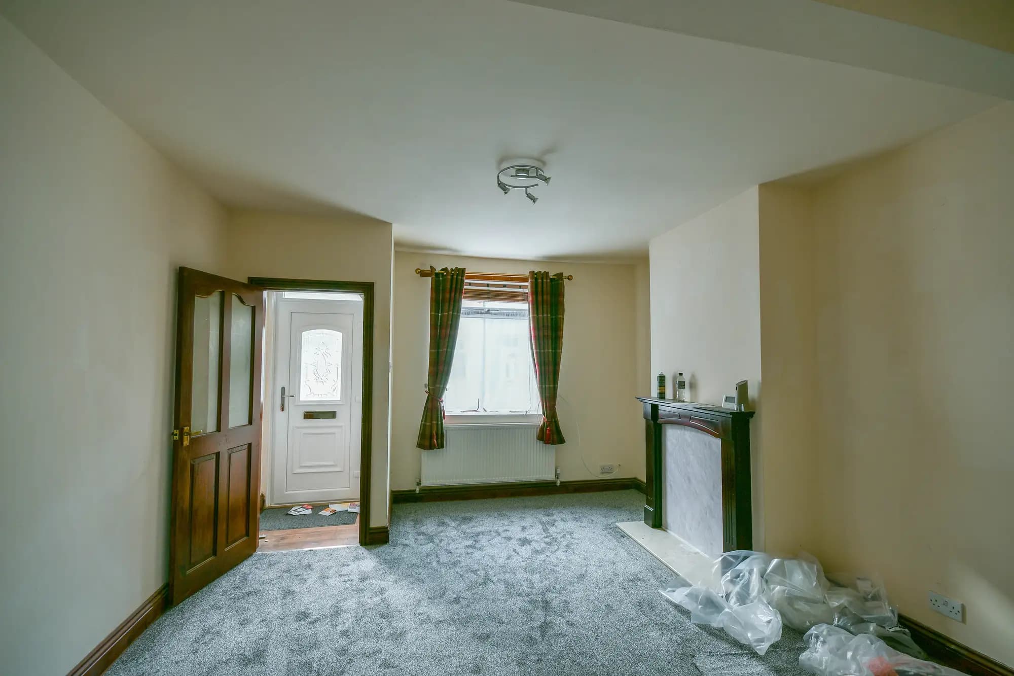 property photo 4 of 22