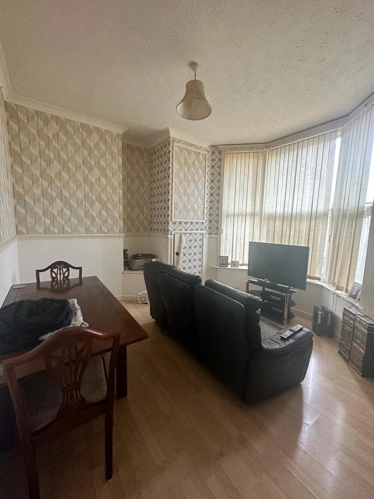 property photo 4 of 58