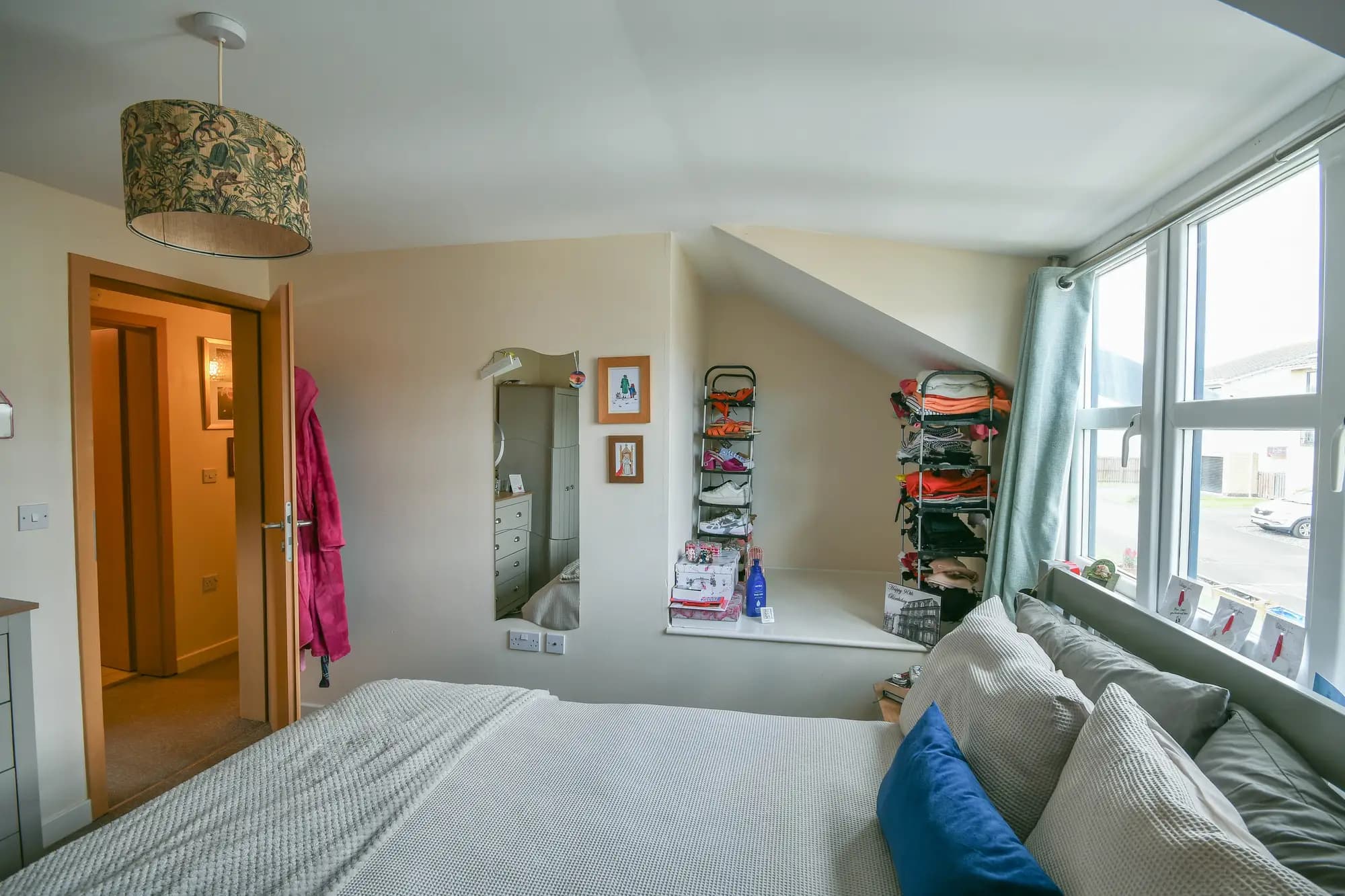 property photo 11 of 16