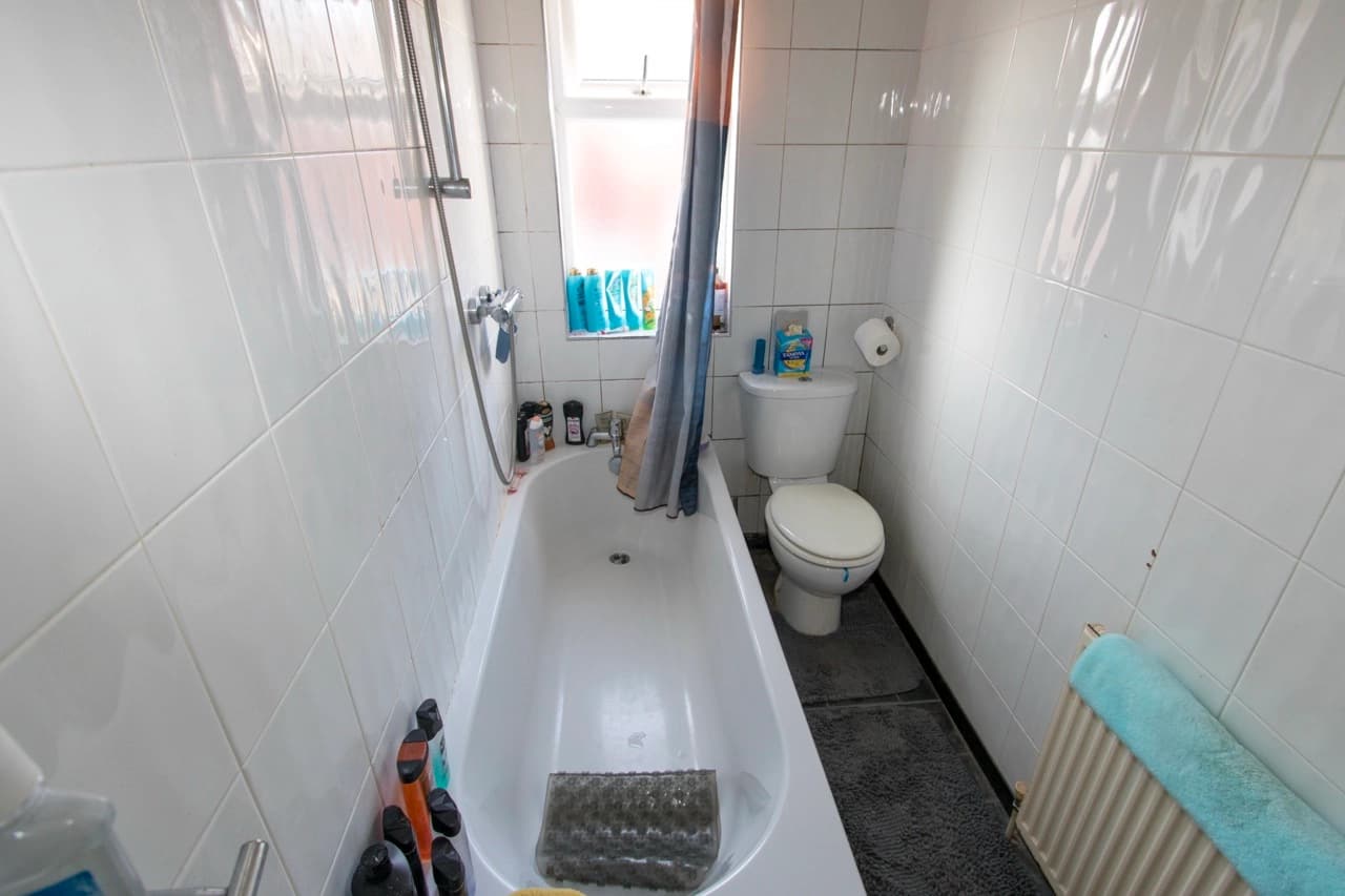 property photo 10 of 20