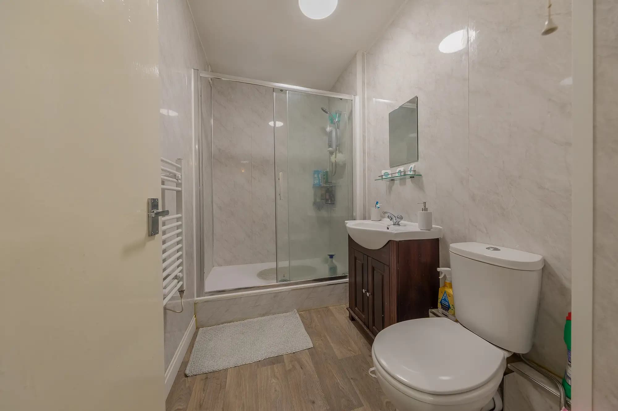 property photo 8 of 16