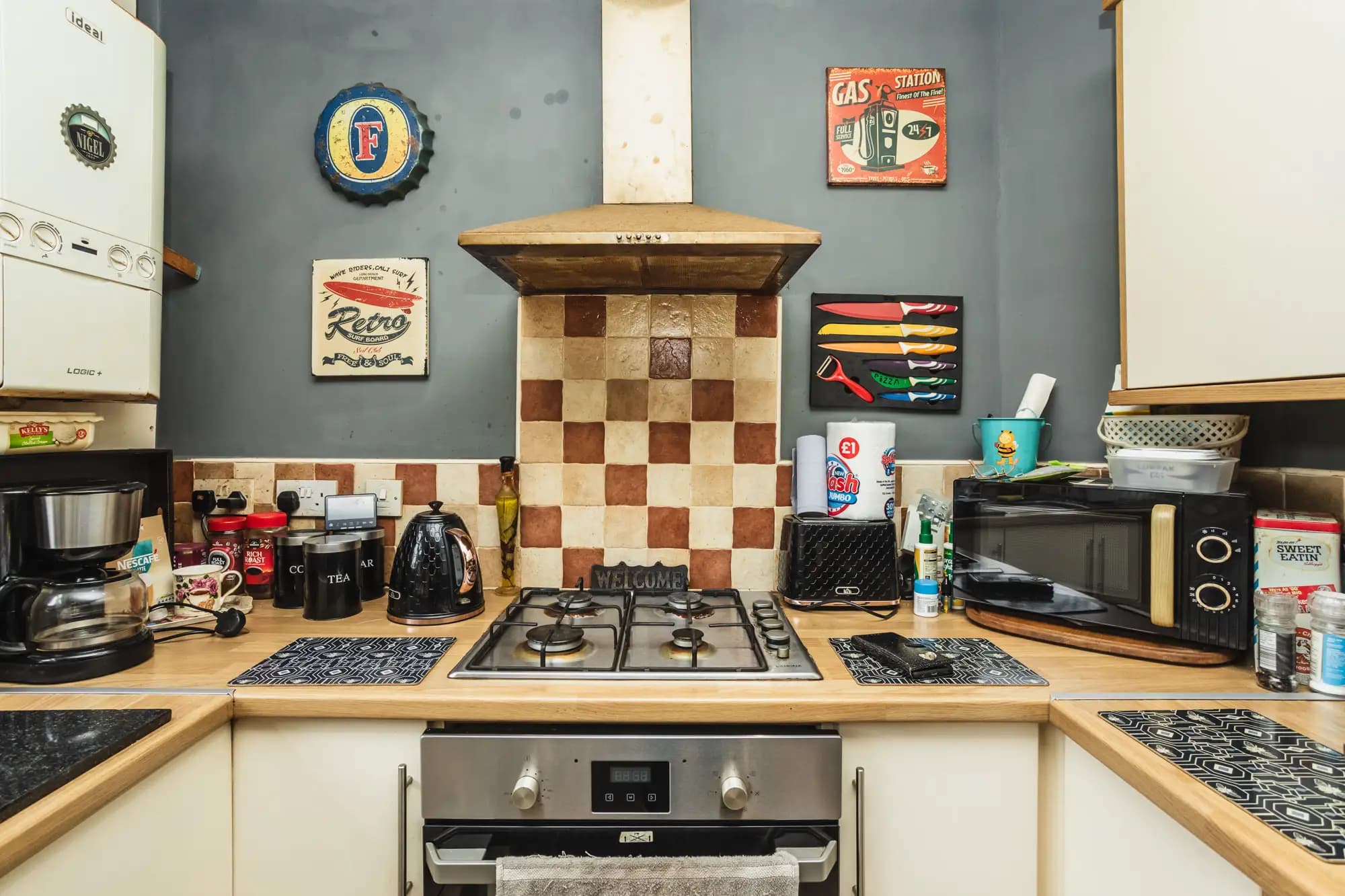 property photo 6 of 19