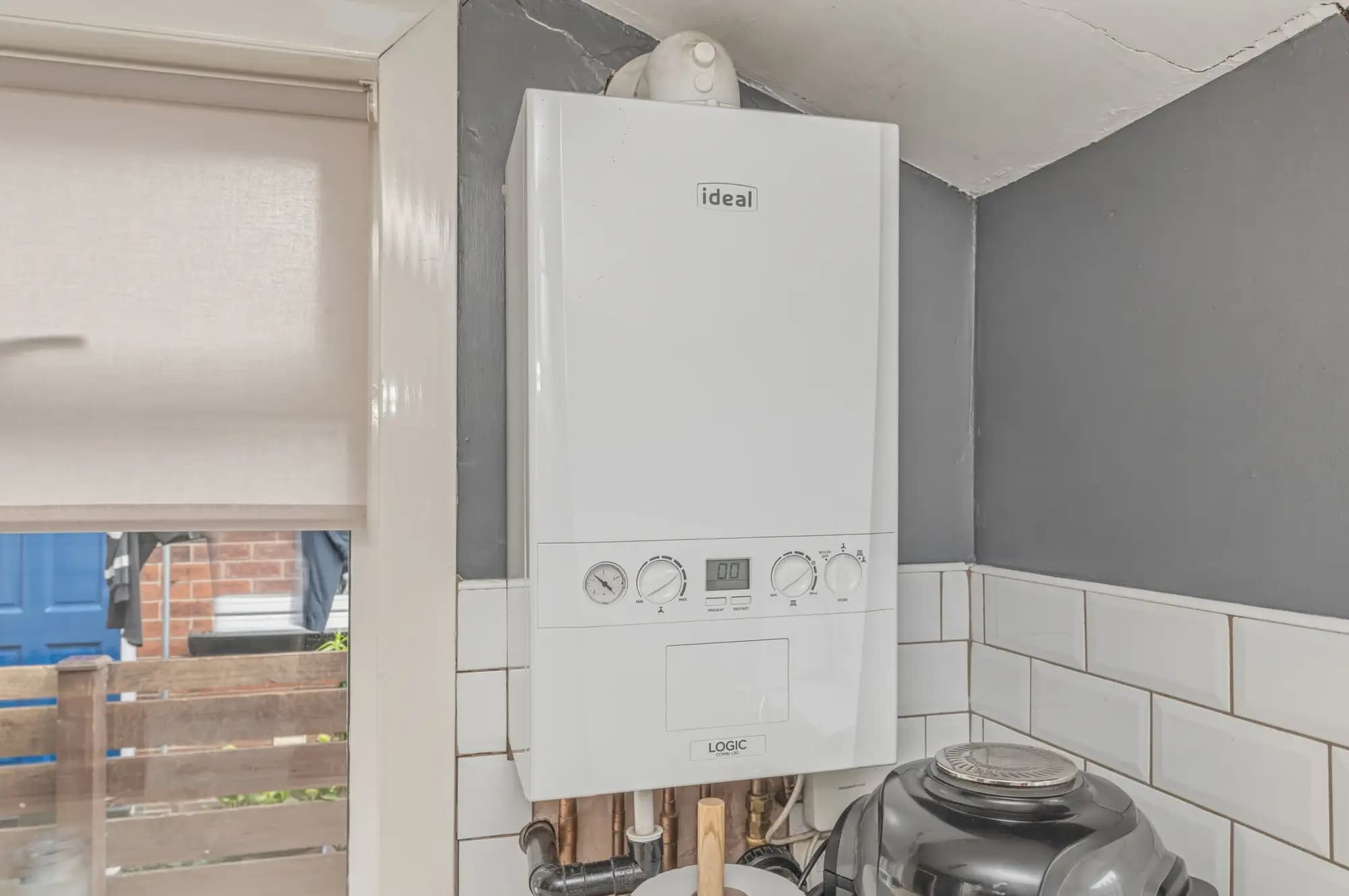 property photo 13 of 17