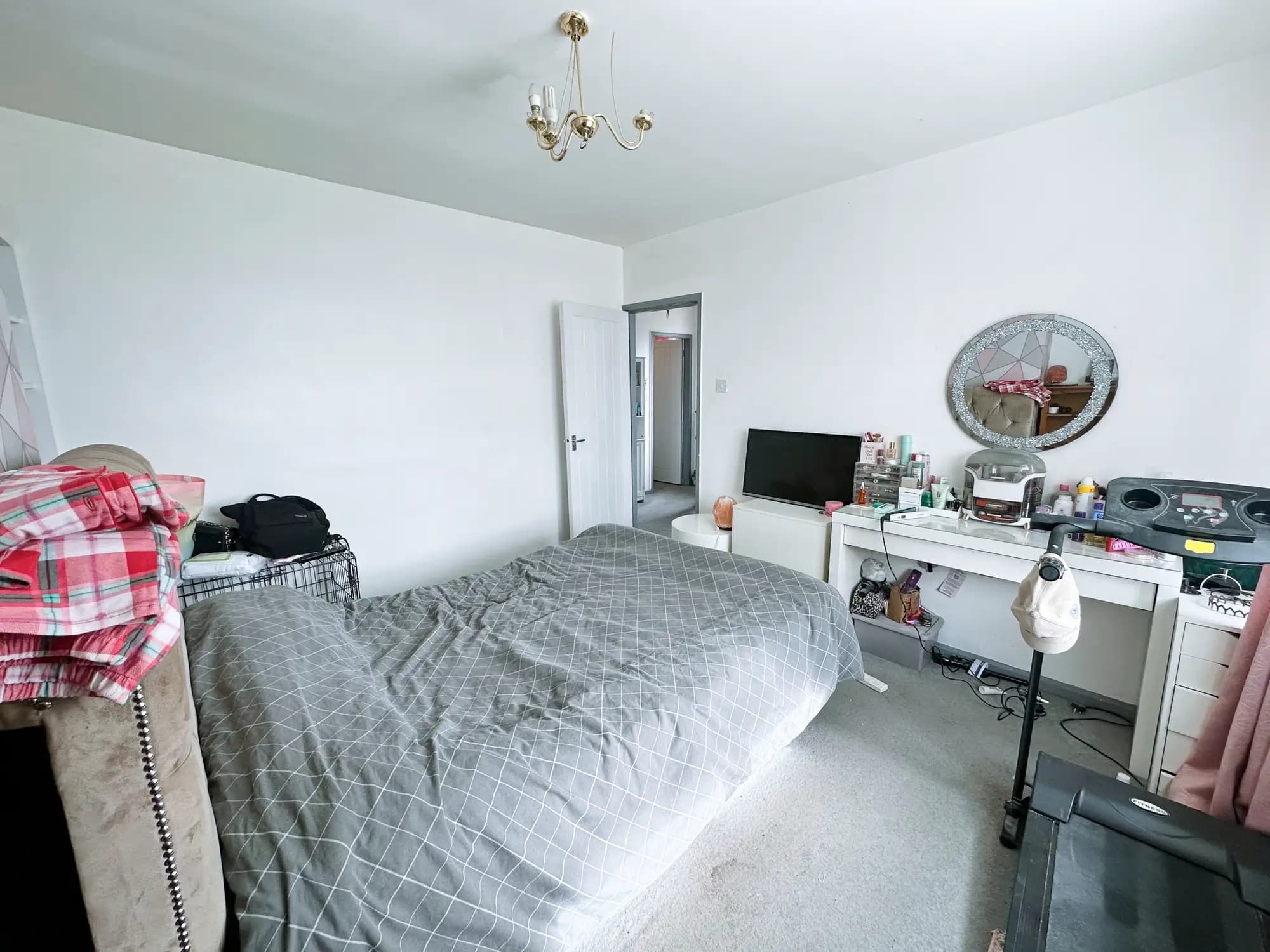 property photo 11 of 32