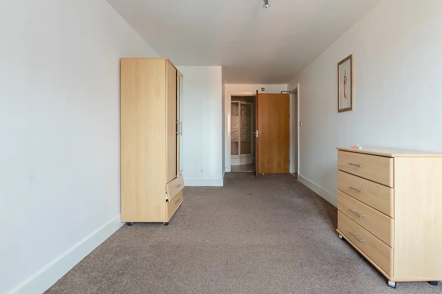 property photo 13 of 30