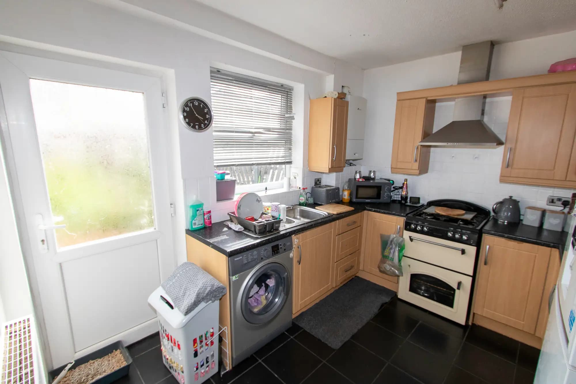 property photo 6 of 15