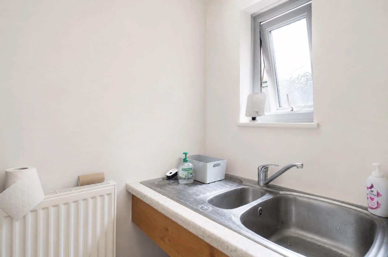 property photo 13 of 24