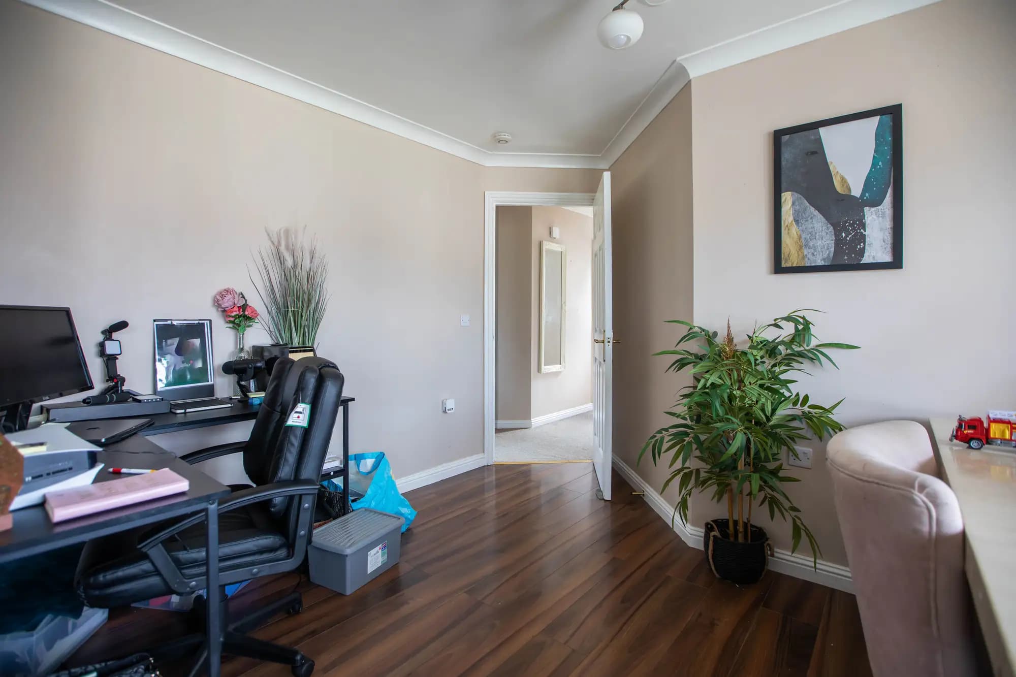 property photo 8 of 38