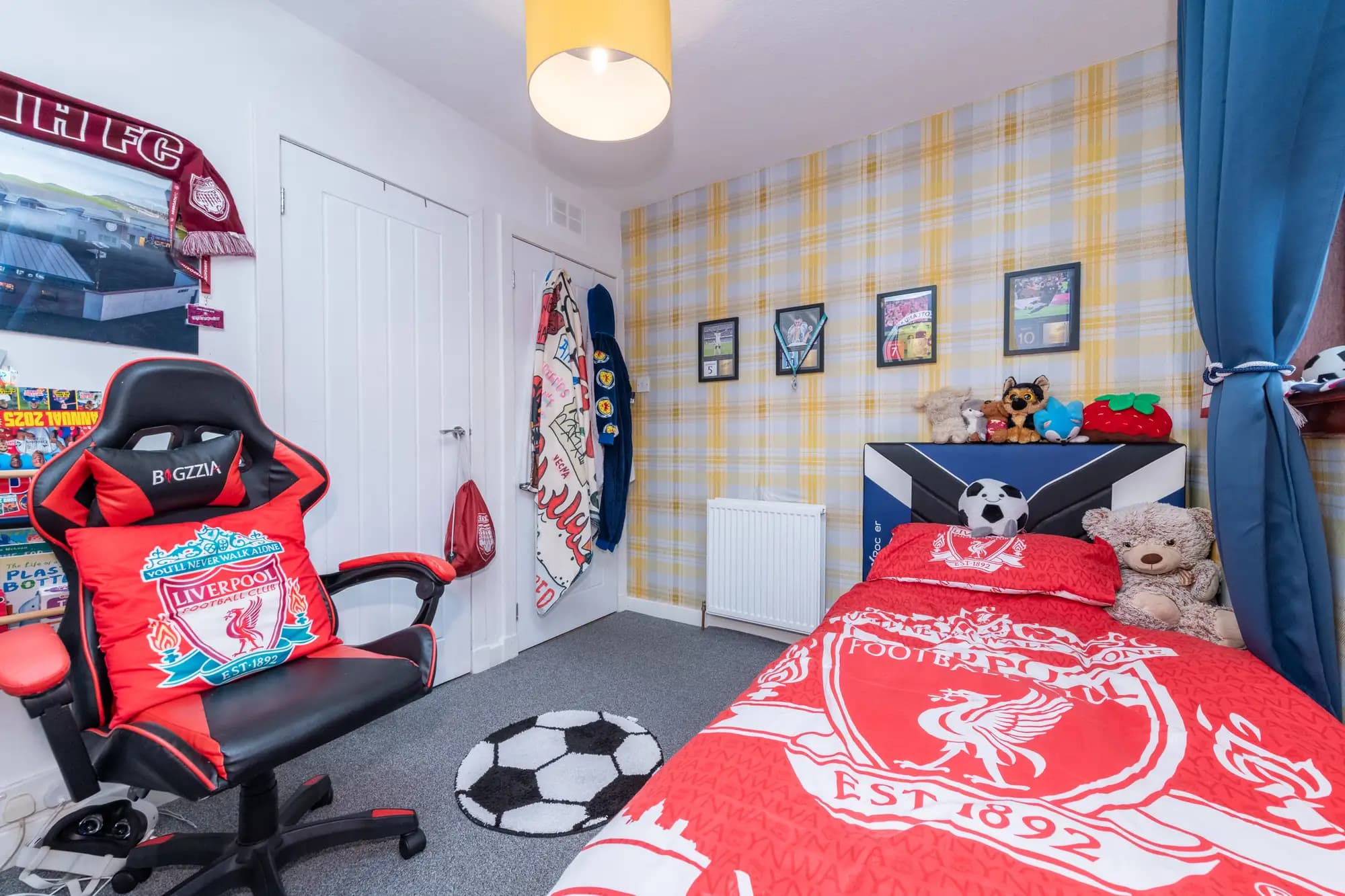 property photo 21 of 36