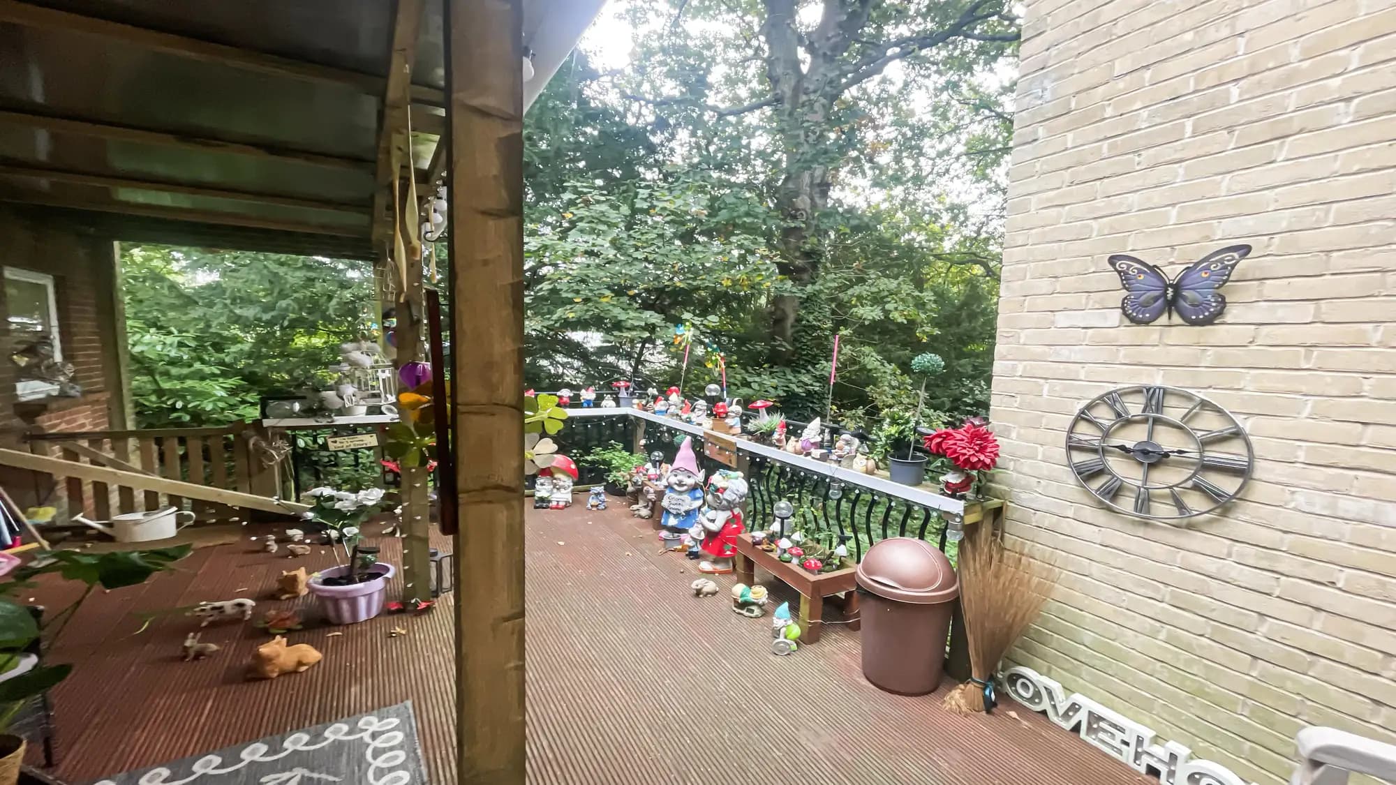 property photo 16 of 23