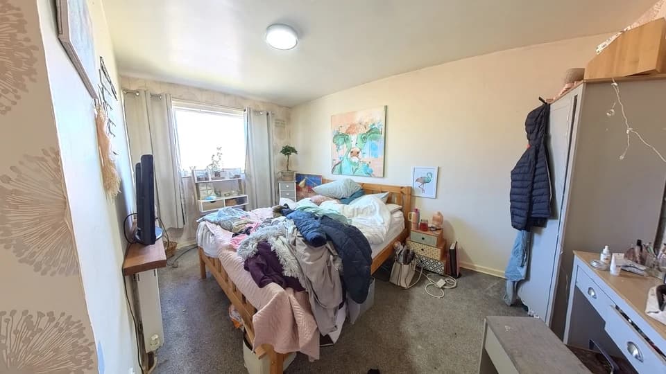 property photo 12 of 19