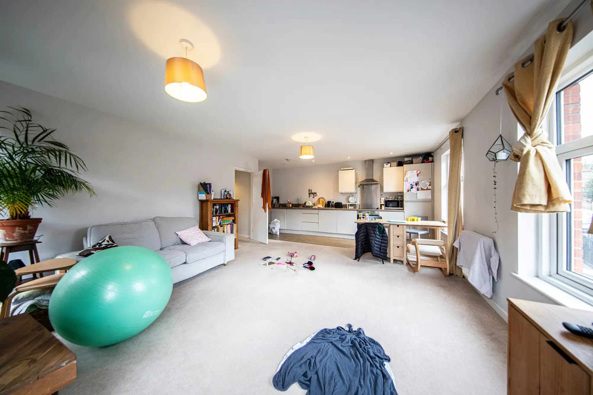 property photo 7 of 16