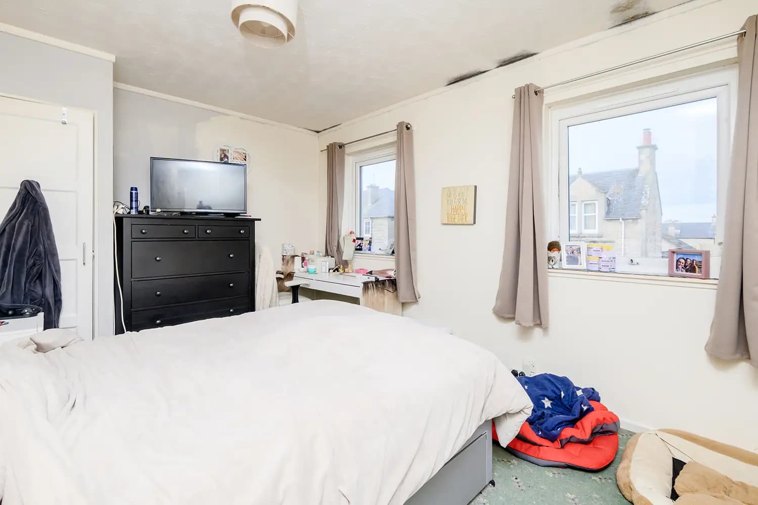 property photo 15 of 27