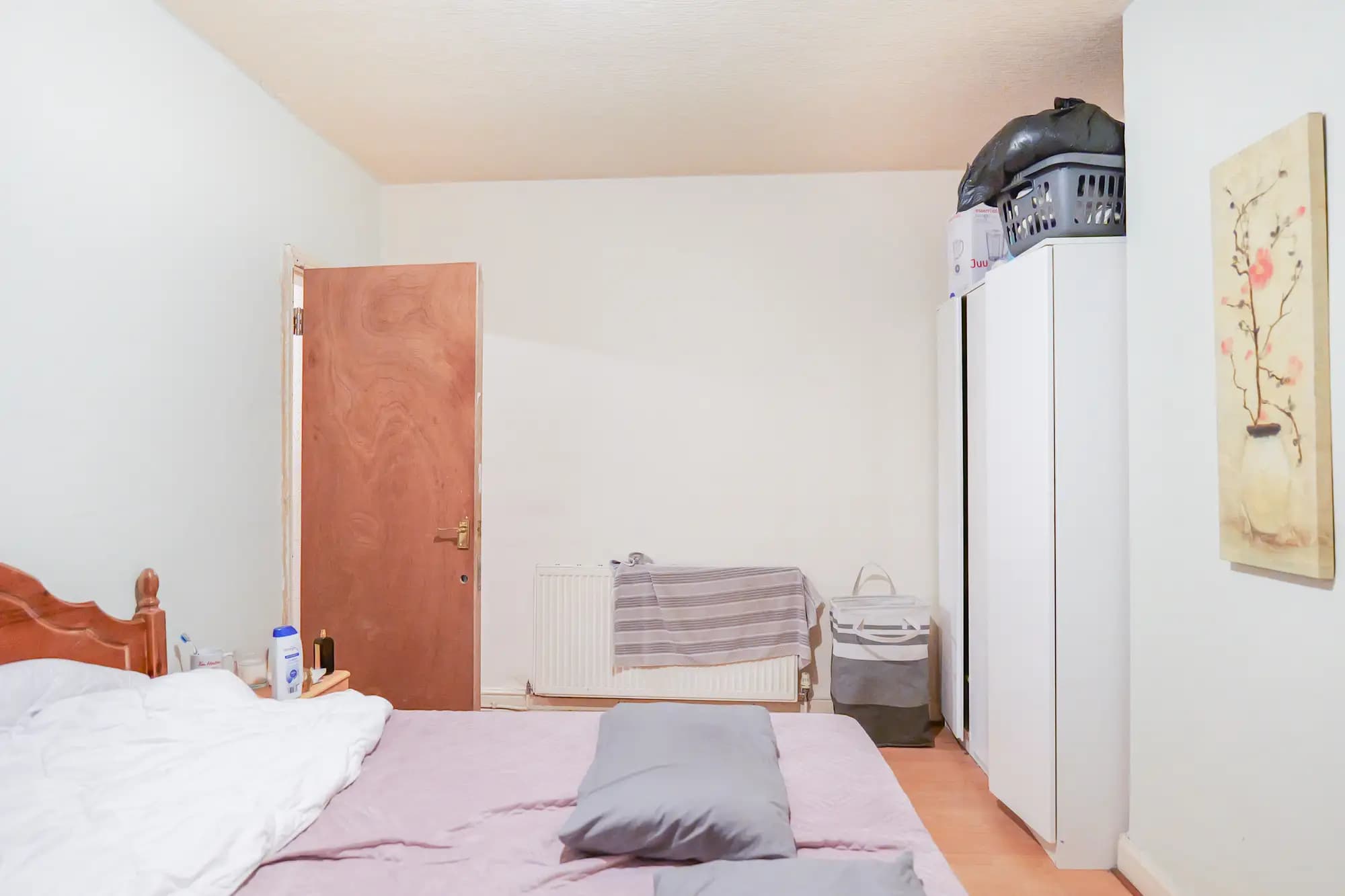 property photo 9 of 23