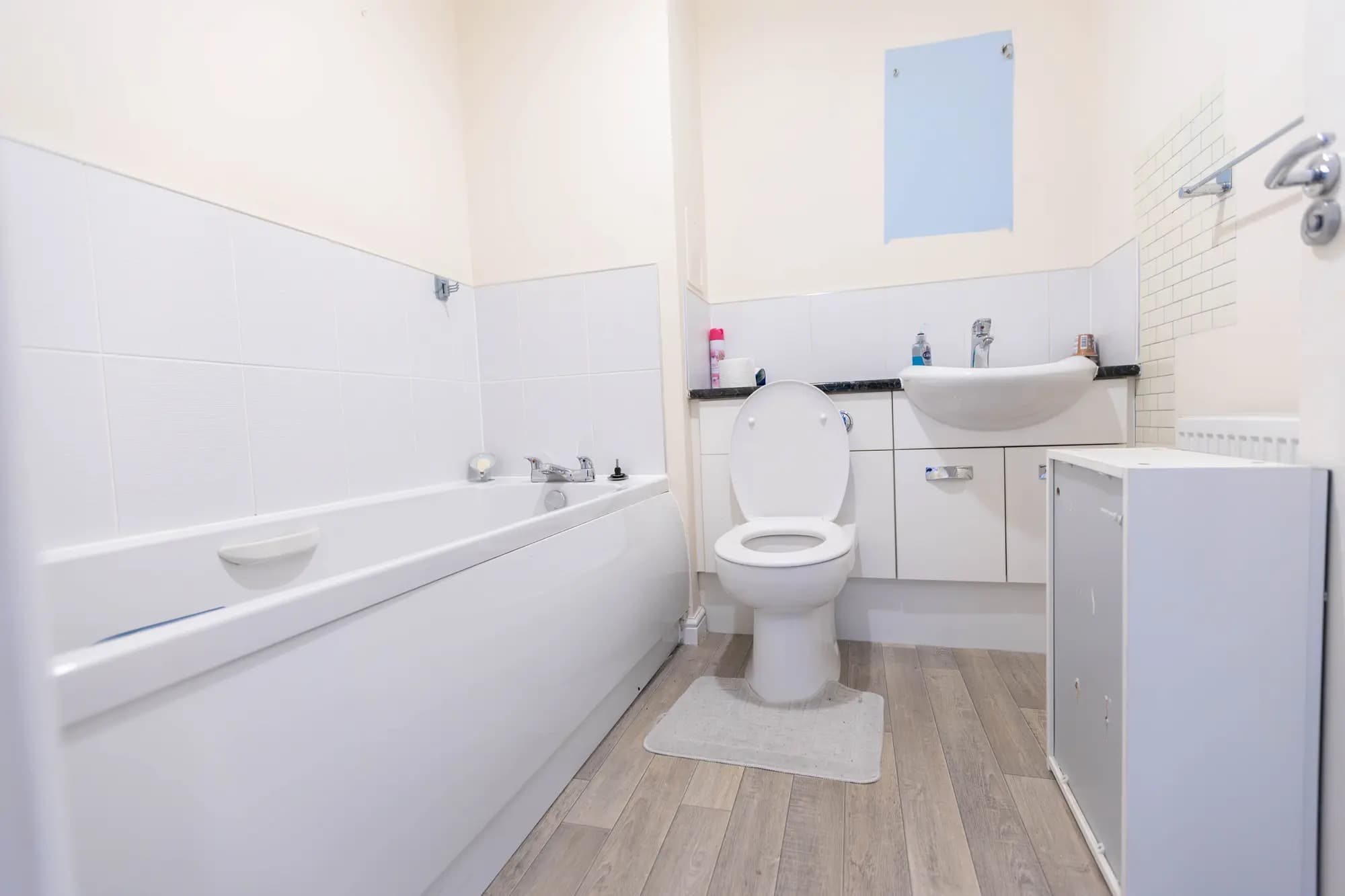 property photo 8 of 18