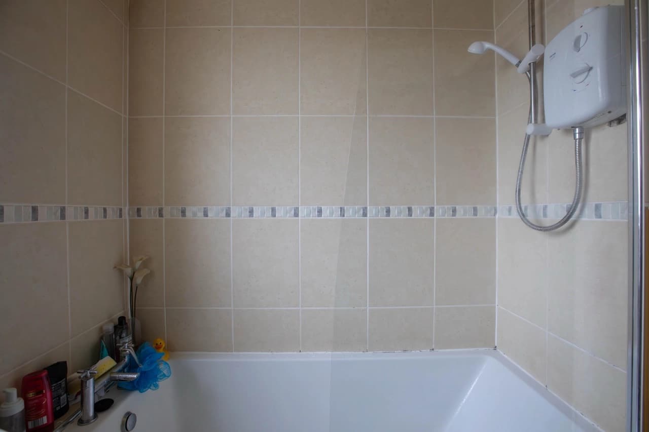 property photo 10 of 22