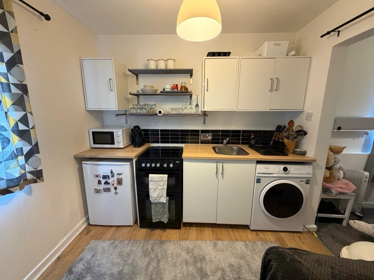 property photo 5 of 18