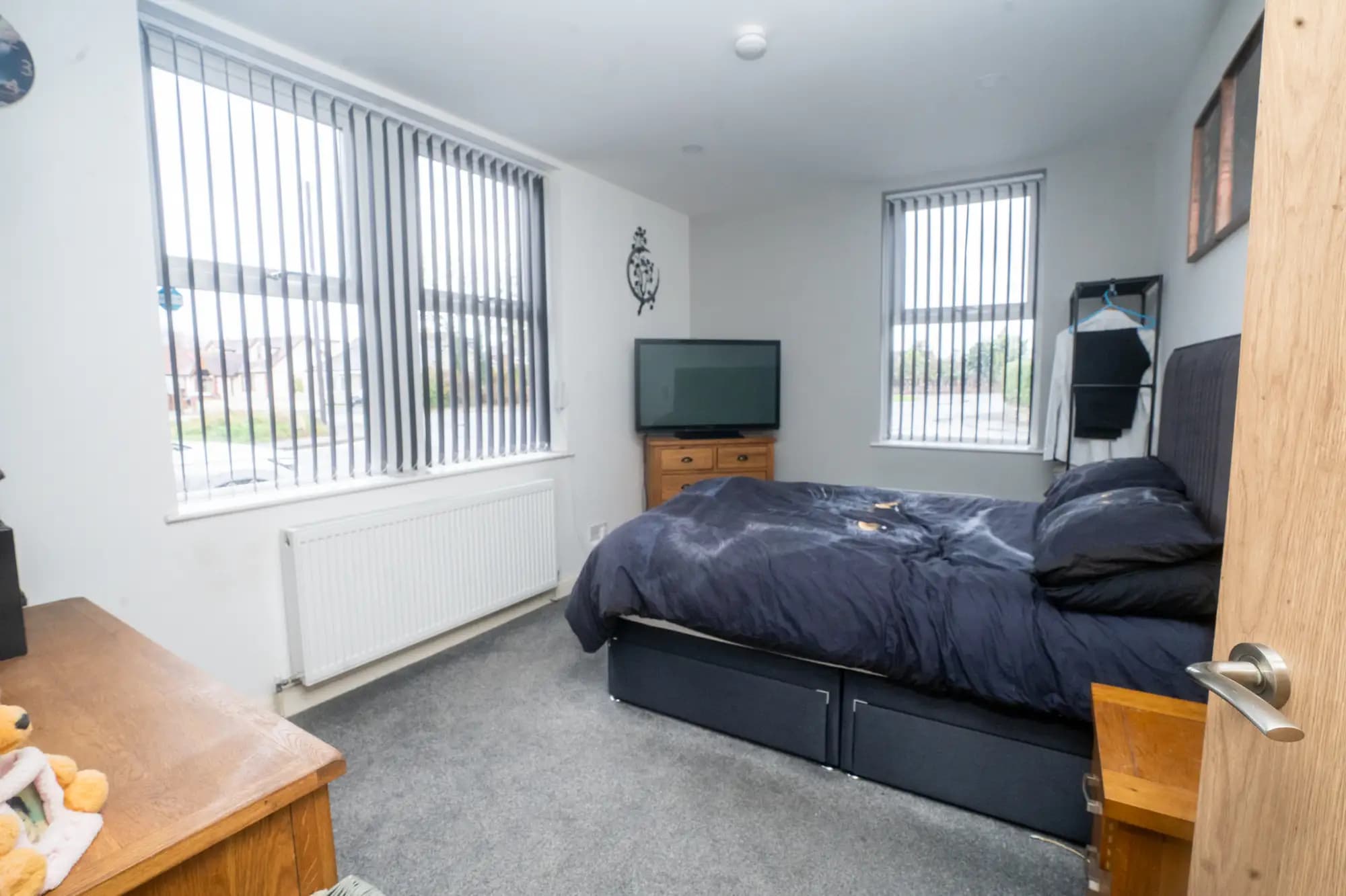 property photo 13 of 19