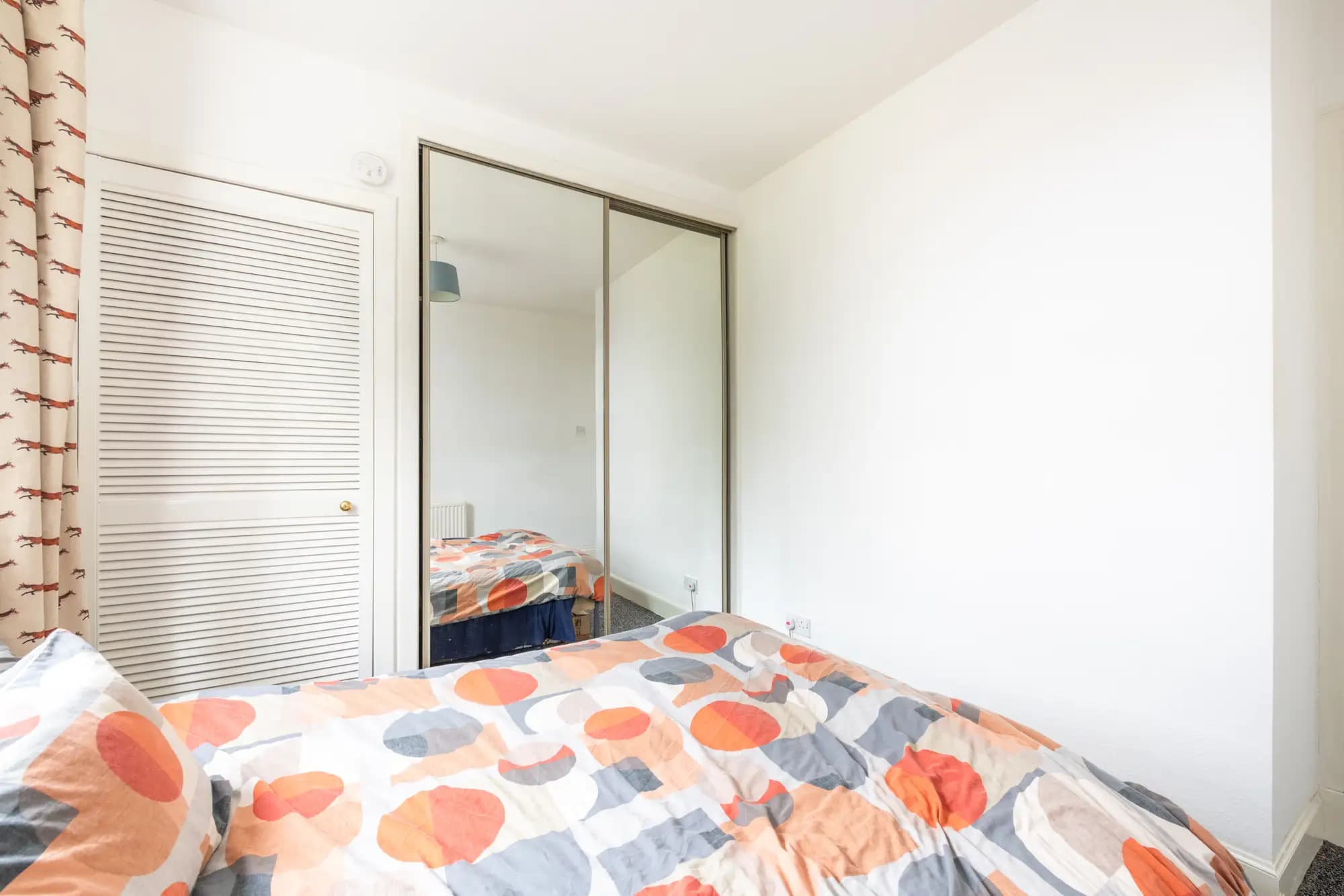 property photo 15 of 25