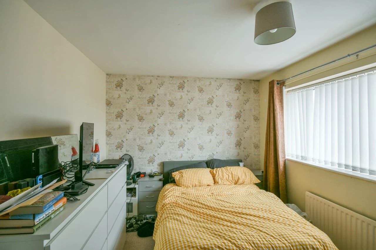 property photo 10 of 19