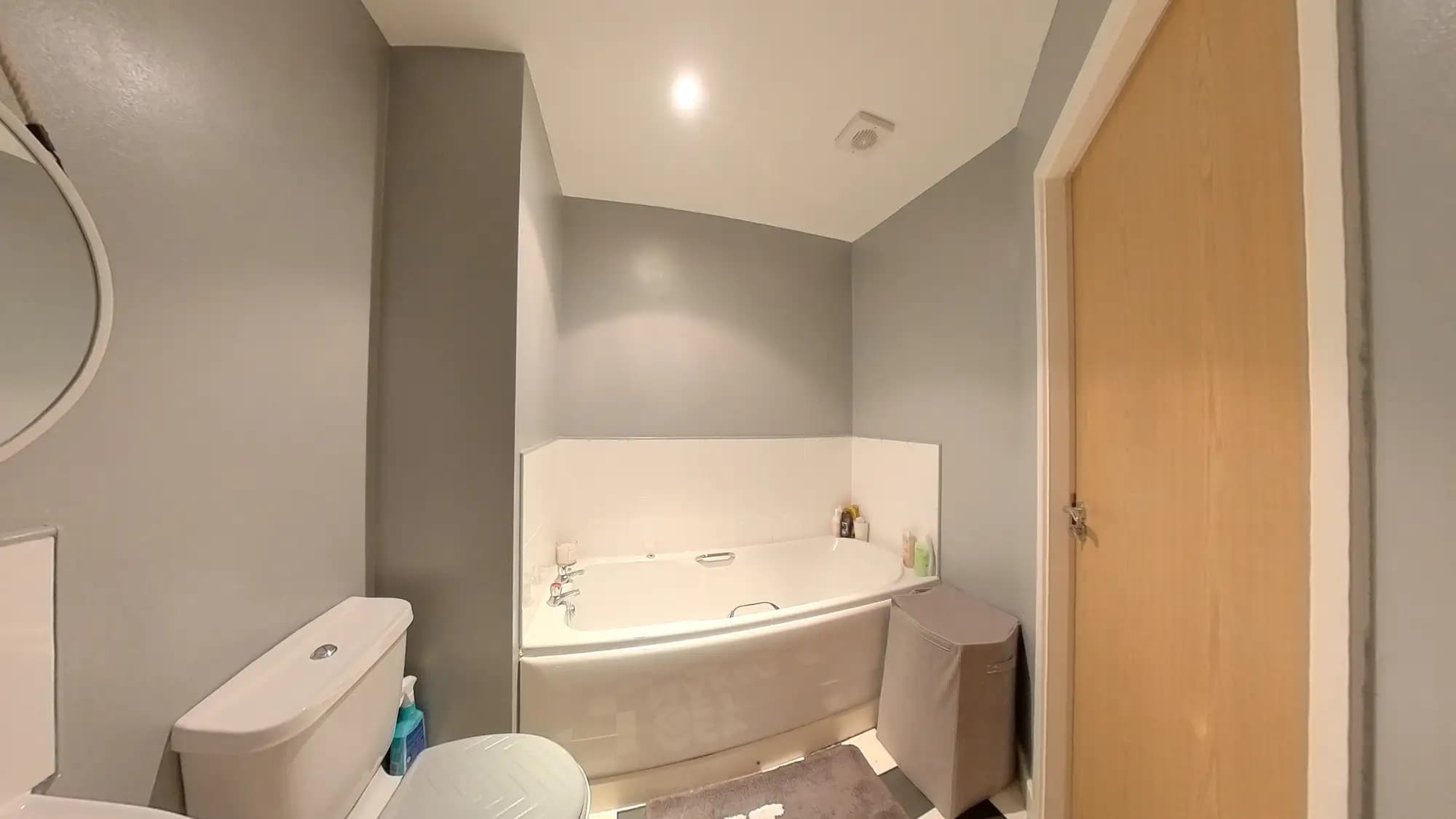 property photo 6 of 15