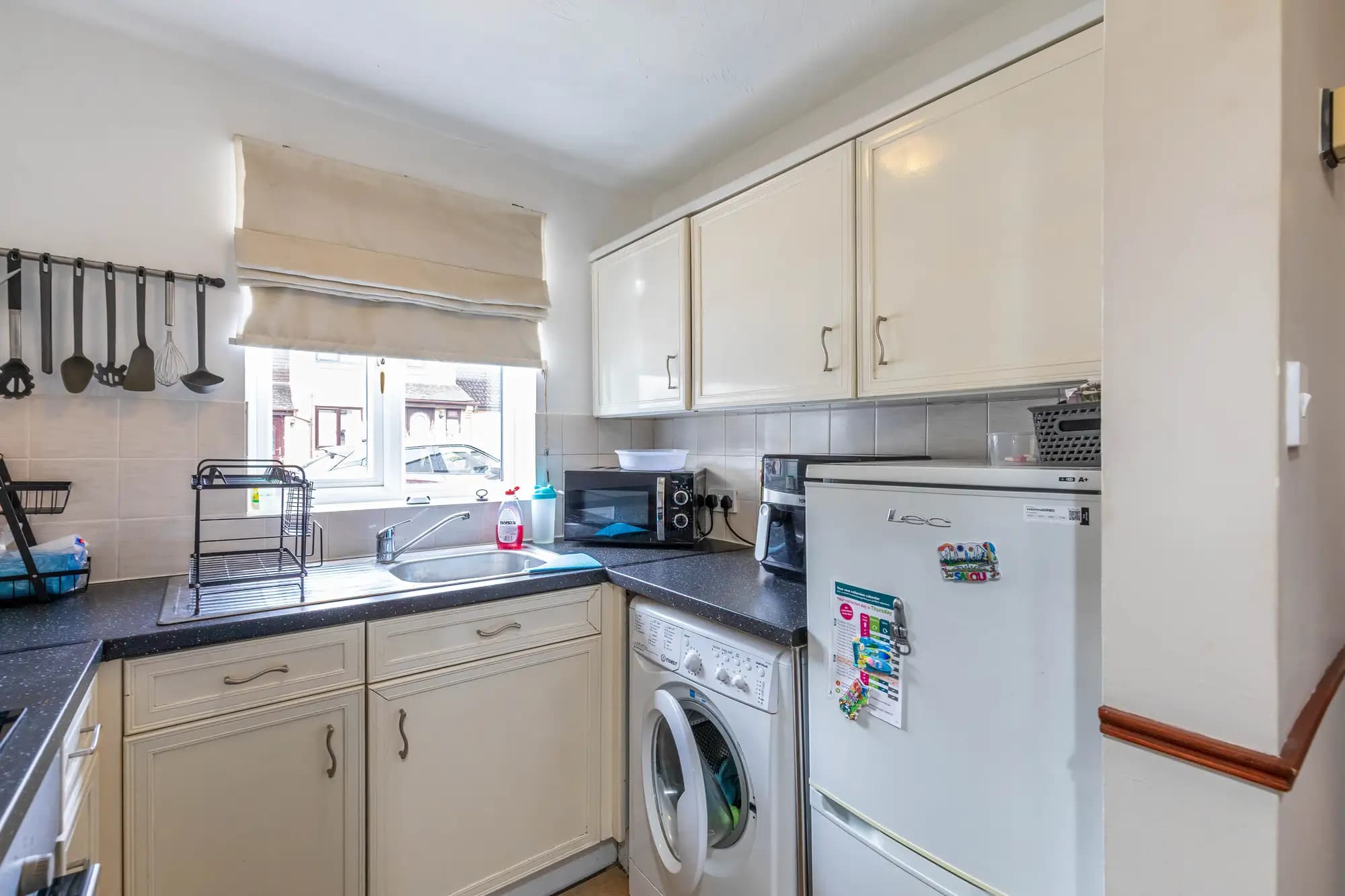 property photo 5 of 15