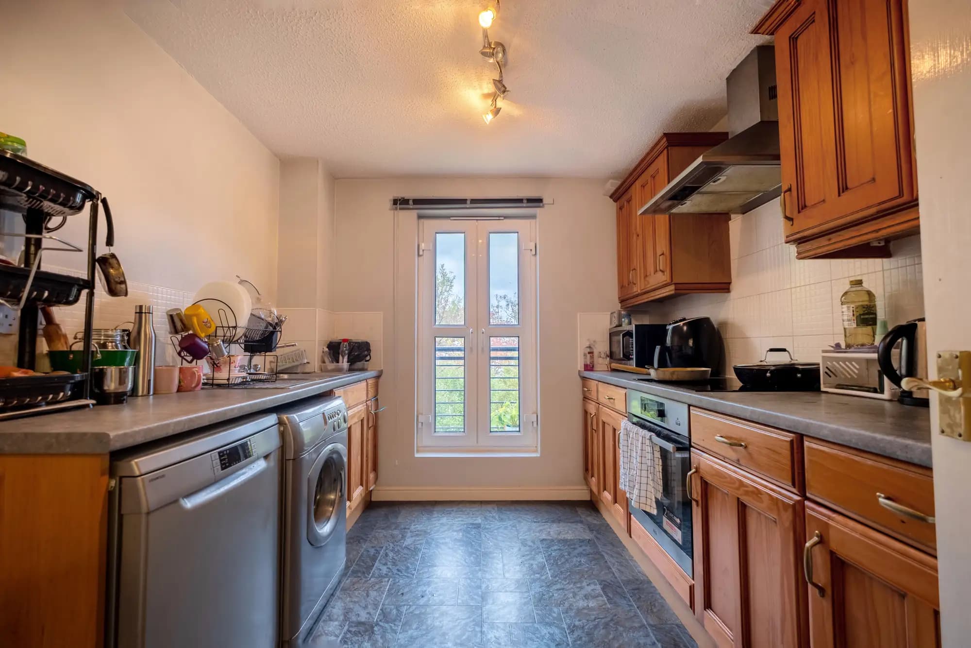 property photo 5 of 29