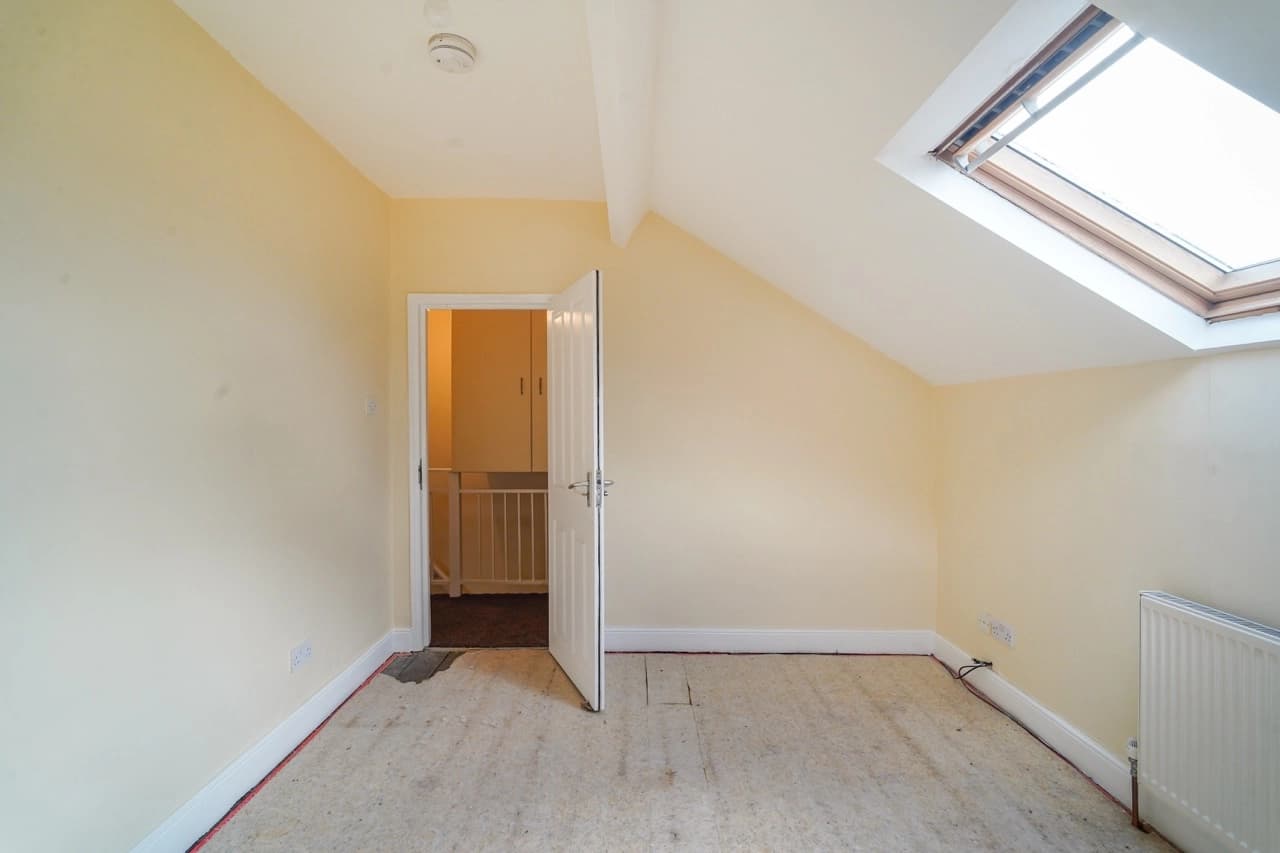 property photo 12 of 19