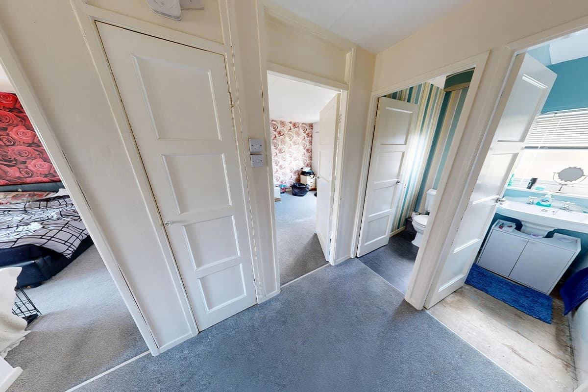 property photo 23 of 38