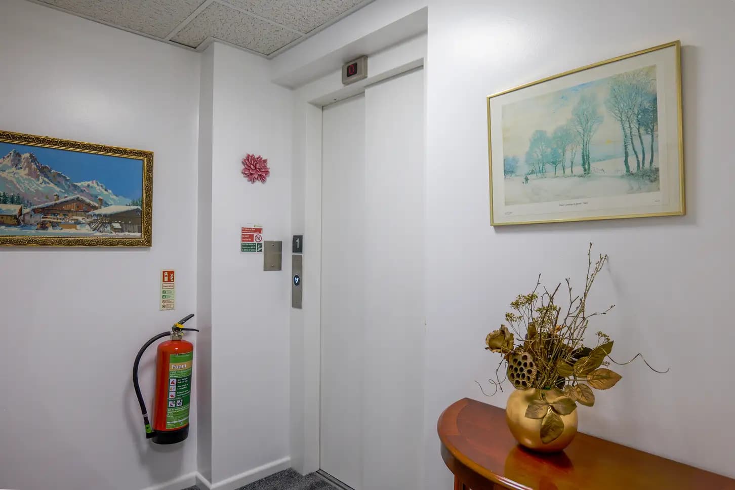 property photo 17 of 25