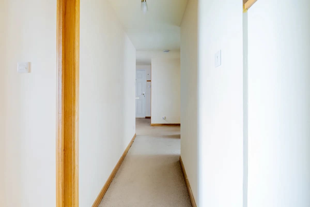 property photo 21 of 27