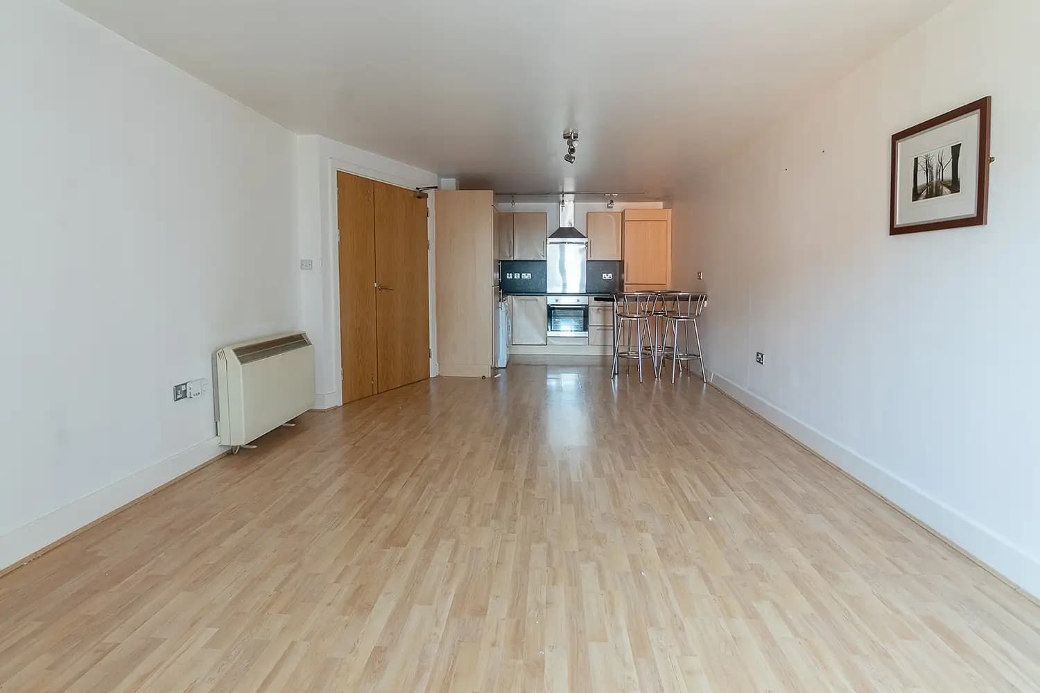 property photo 7 of 30