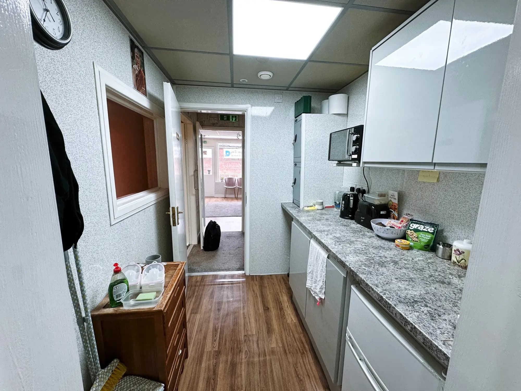 property photo 7 of 19