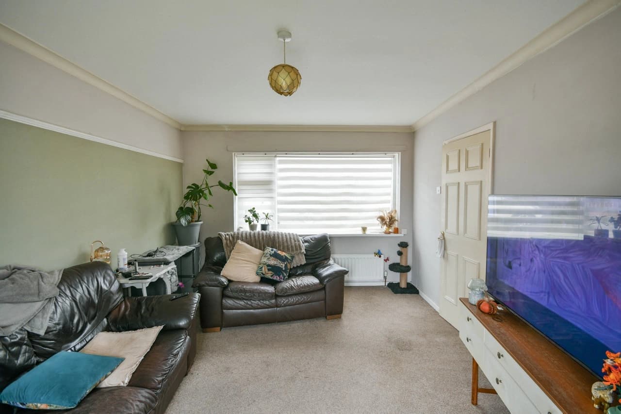 property photo 4 of 20