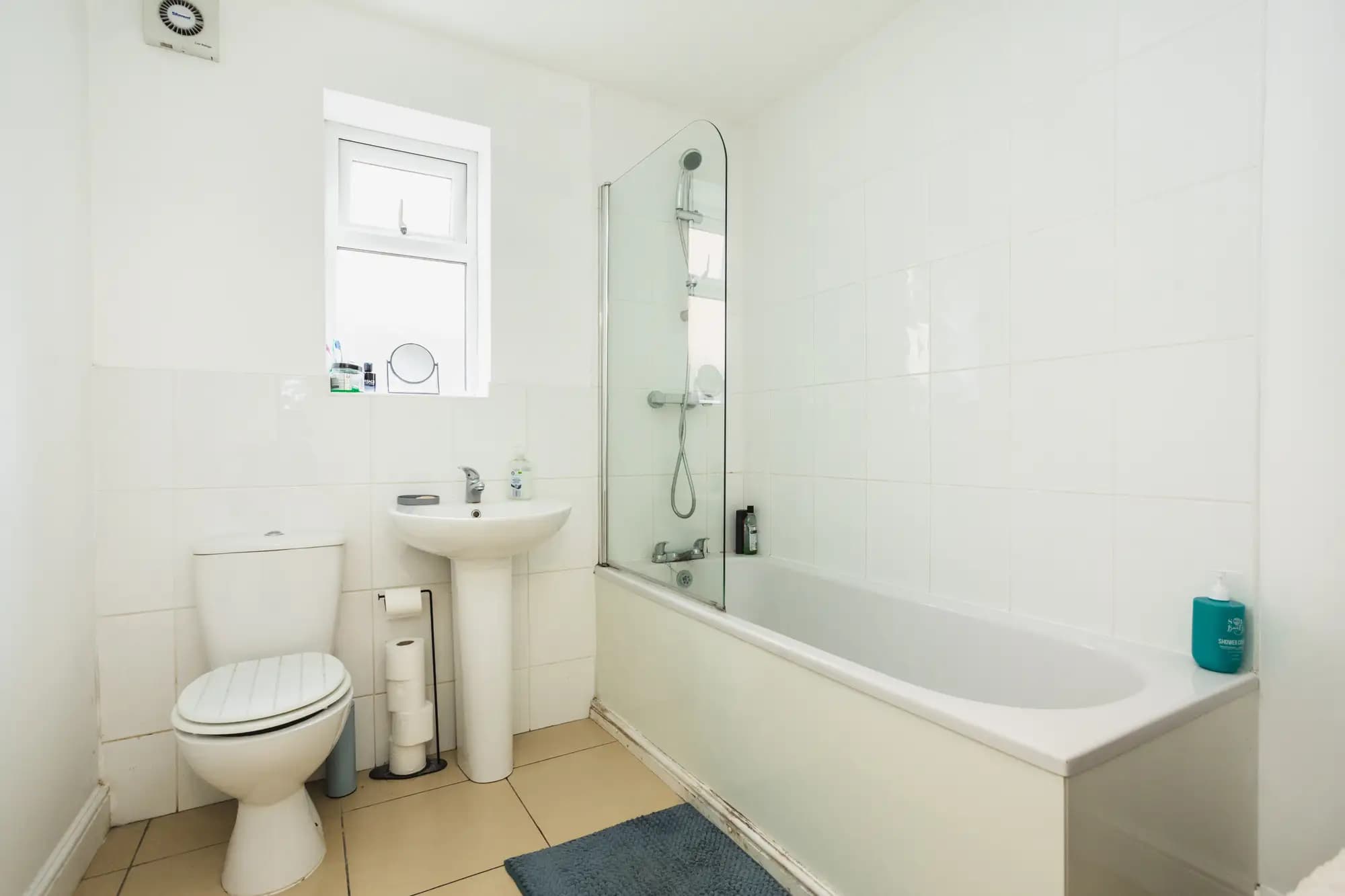 property photo 8 of 17