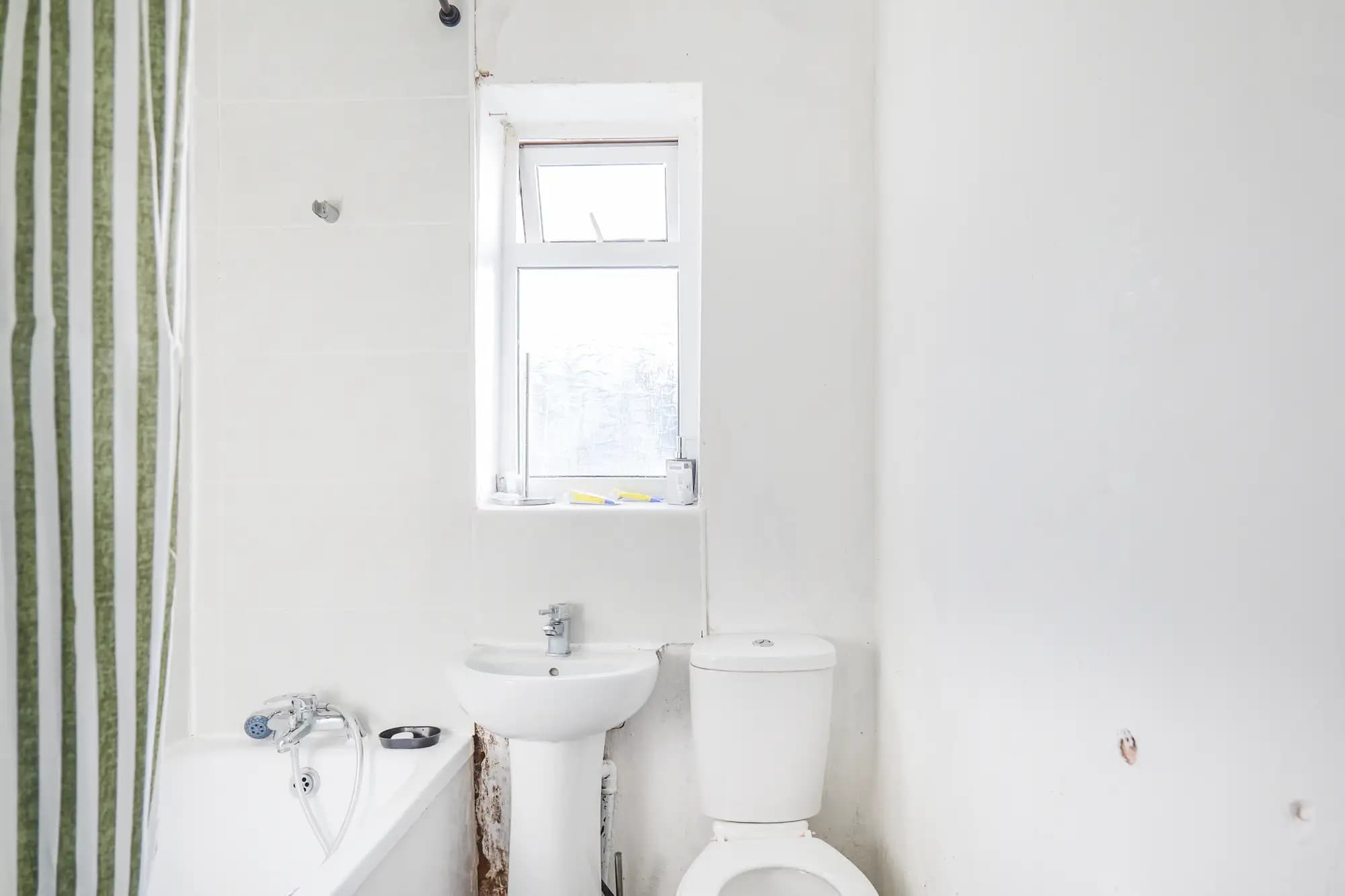 property photo 7 of 14