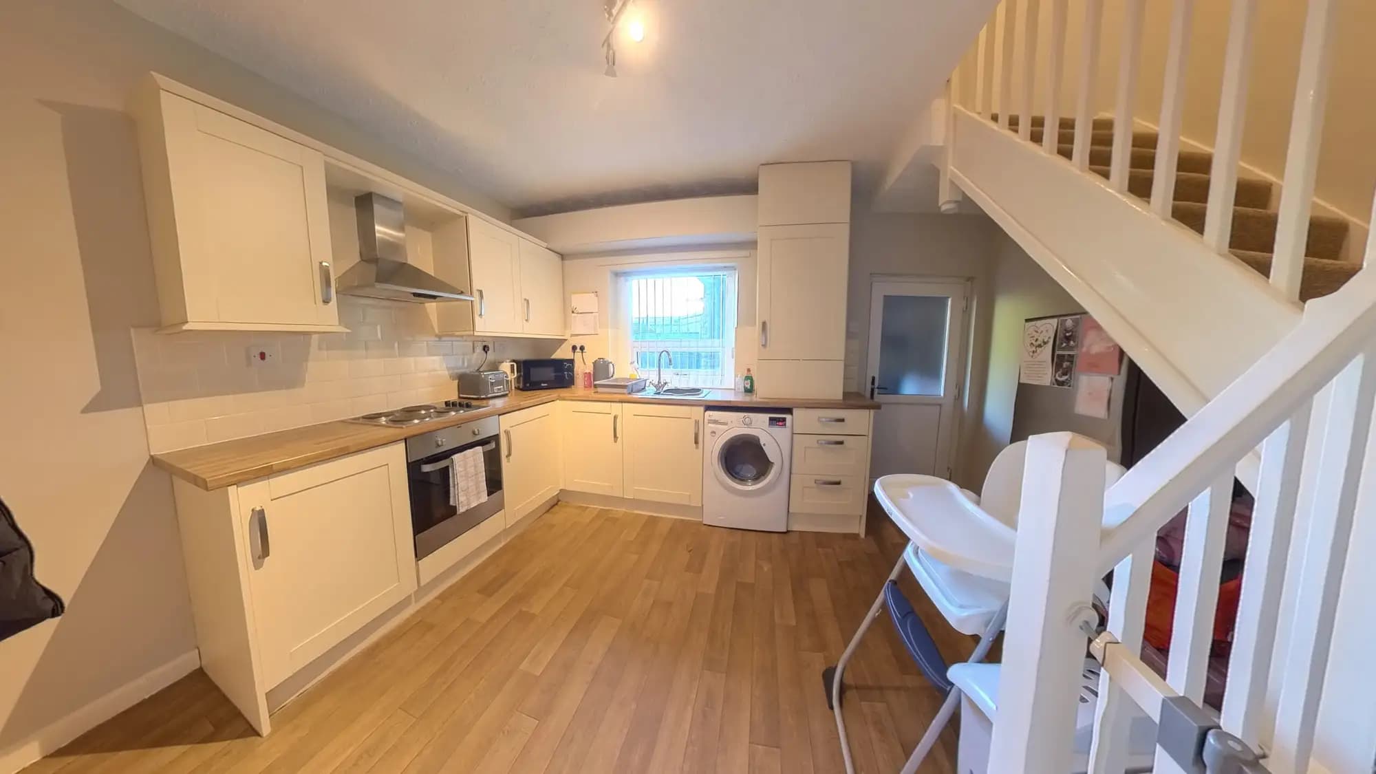 property photo 5 of 17