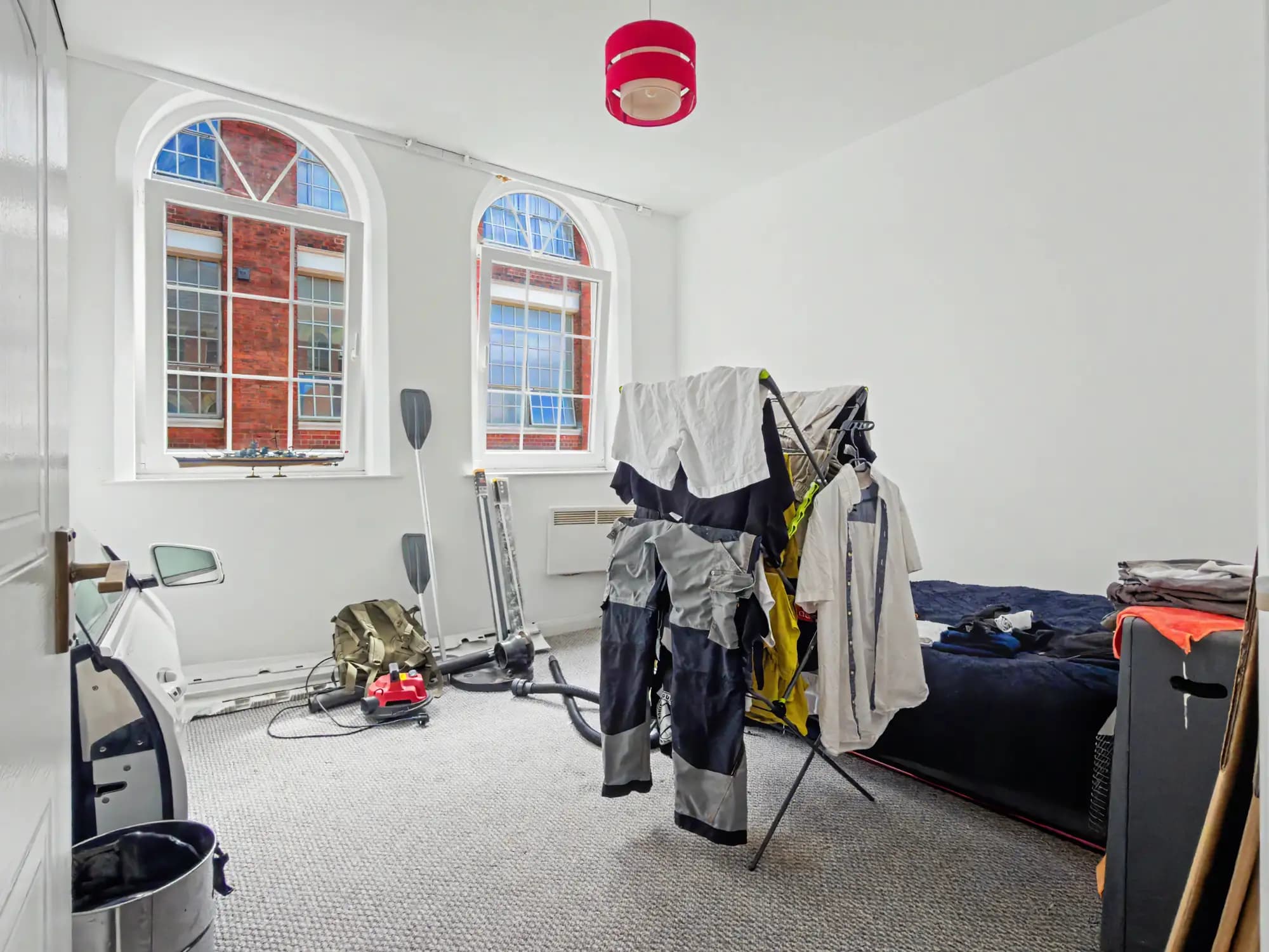 property photo 11 of 18