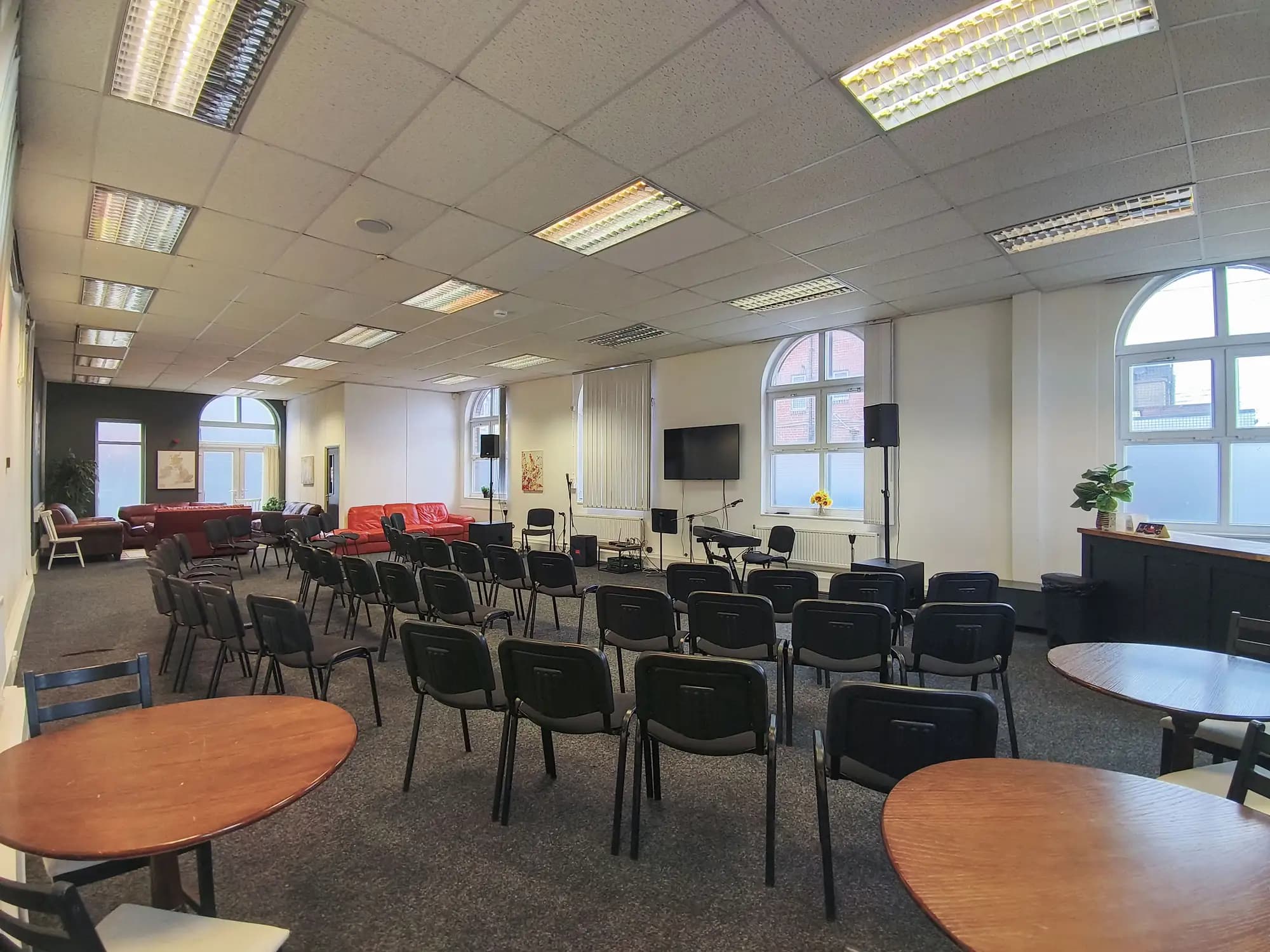 property photo 4 of 21