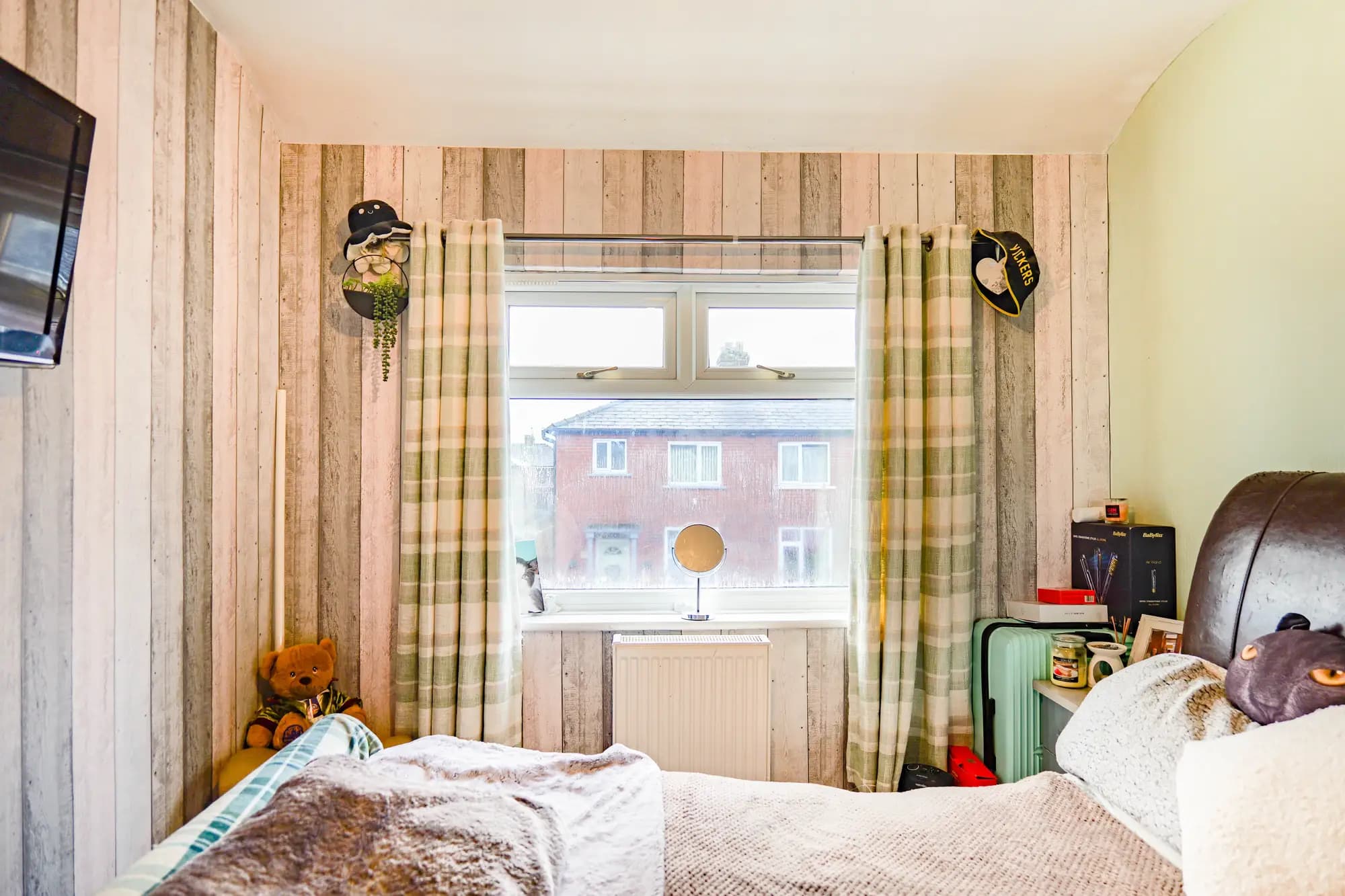 property photo 9 of 15