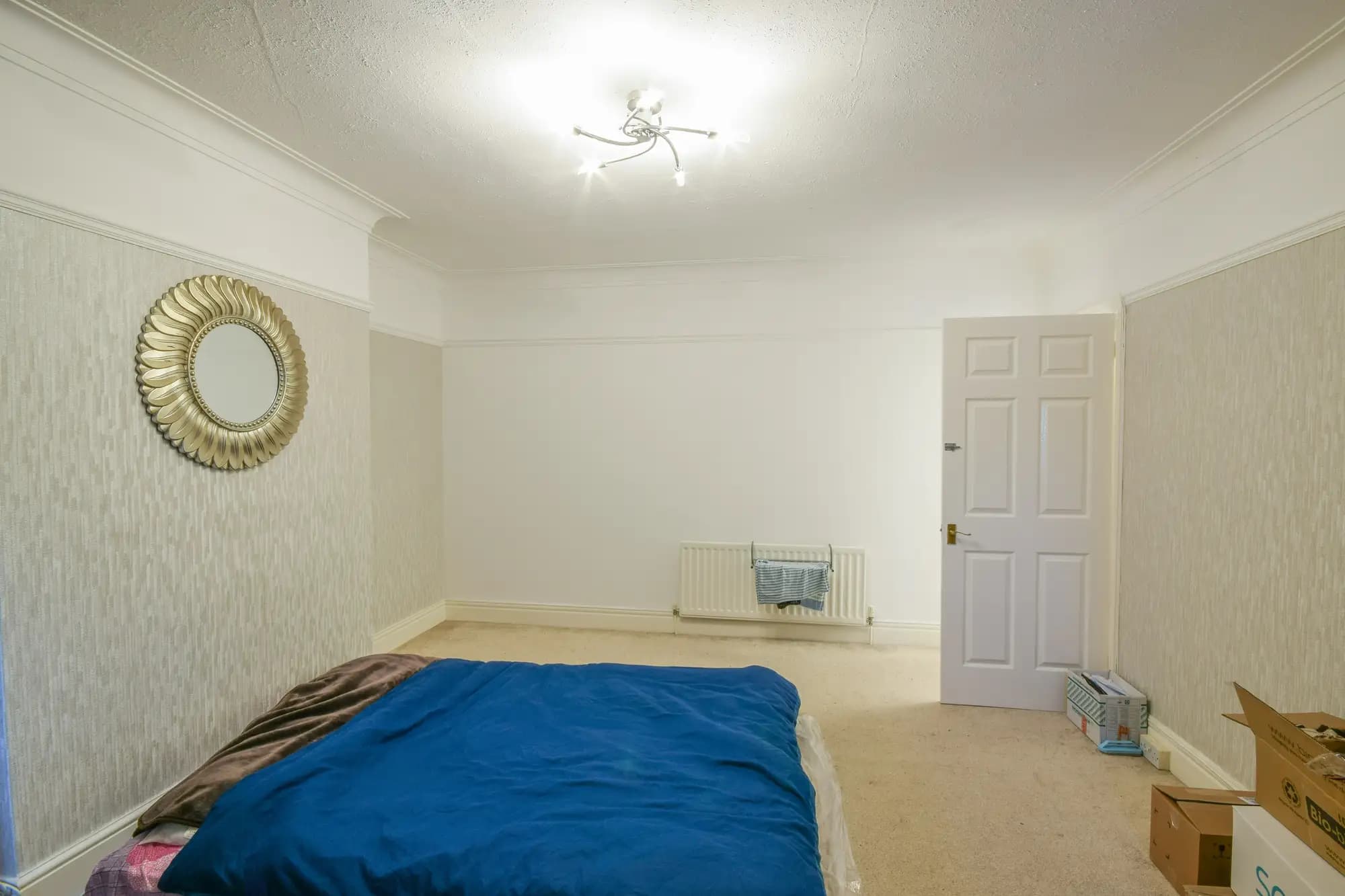 property photo 6 of 16