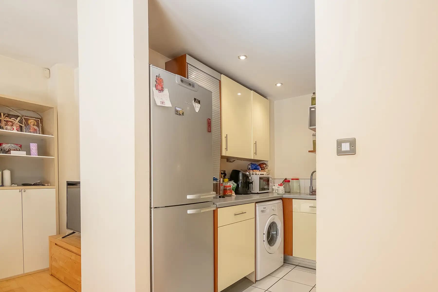 property photo 5 of 15