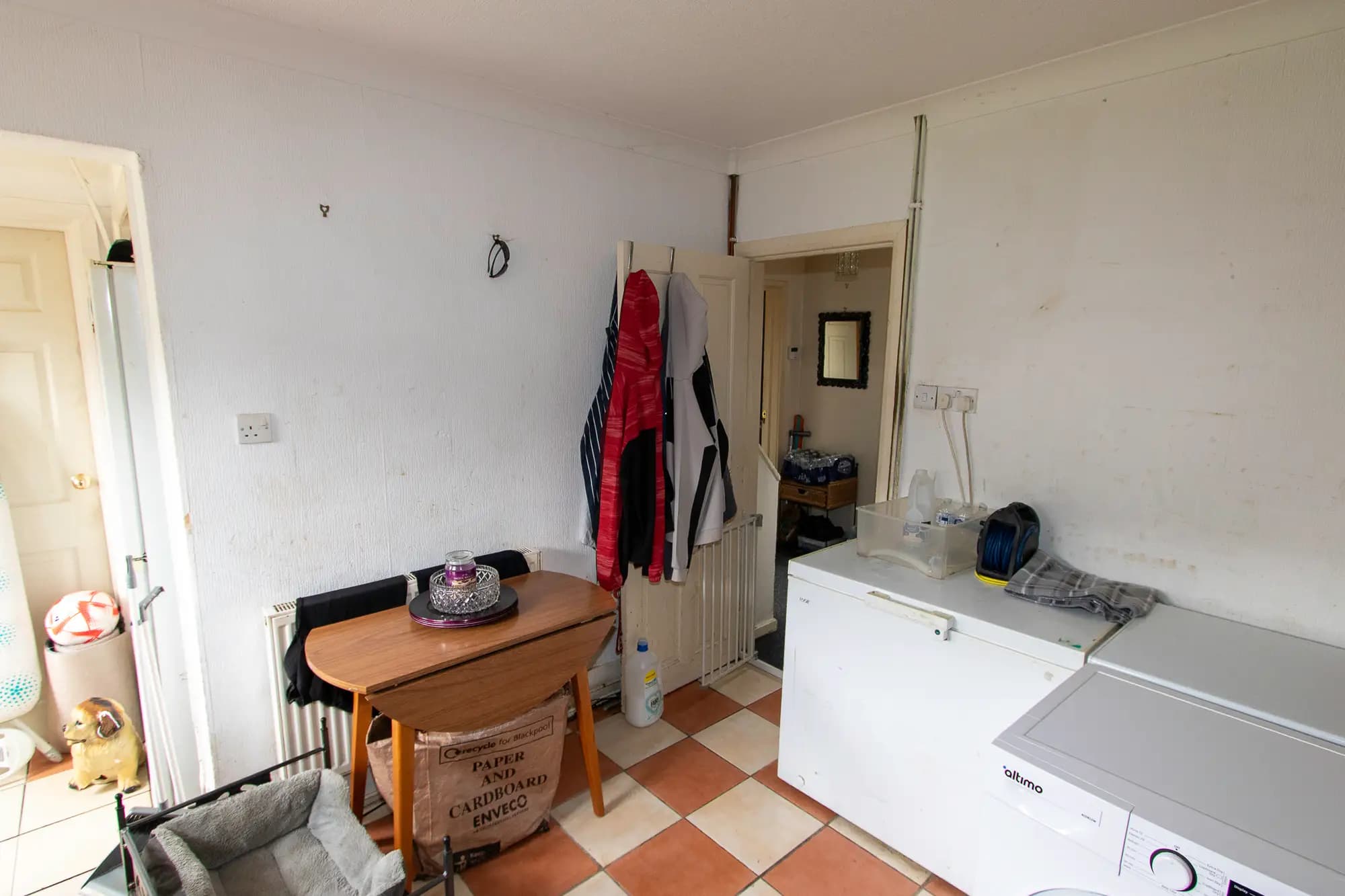 property photo 7 of 14