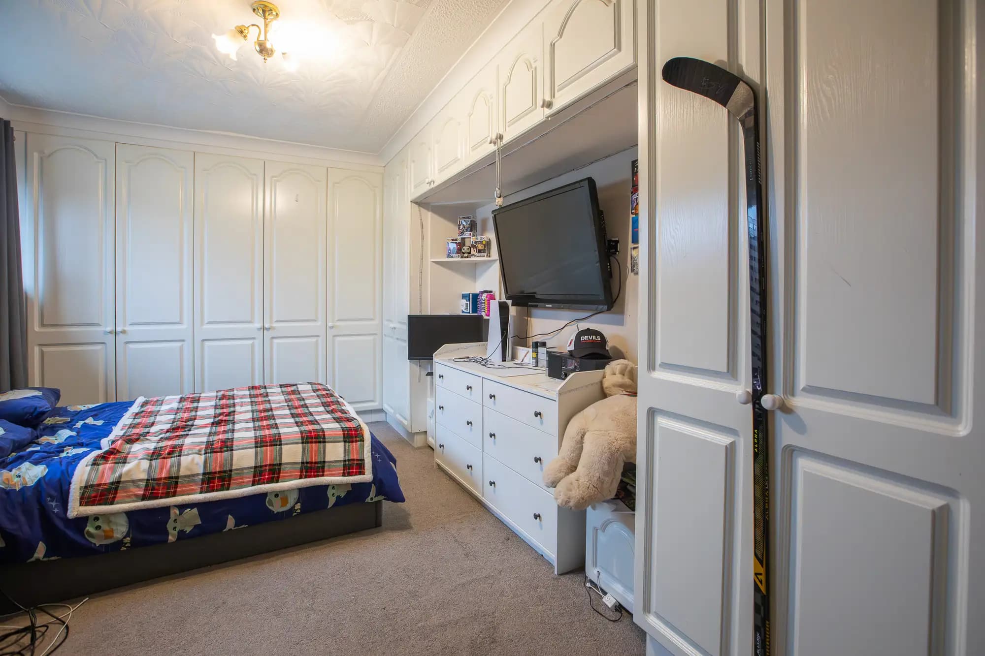 property photo 27 of 30