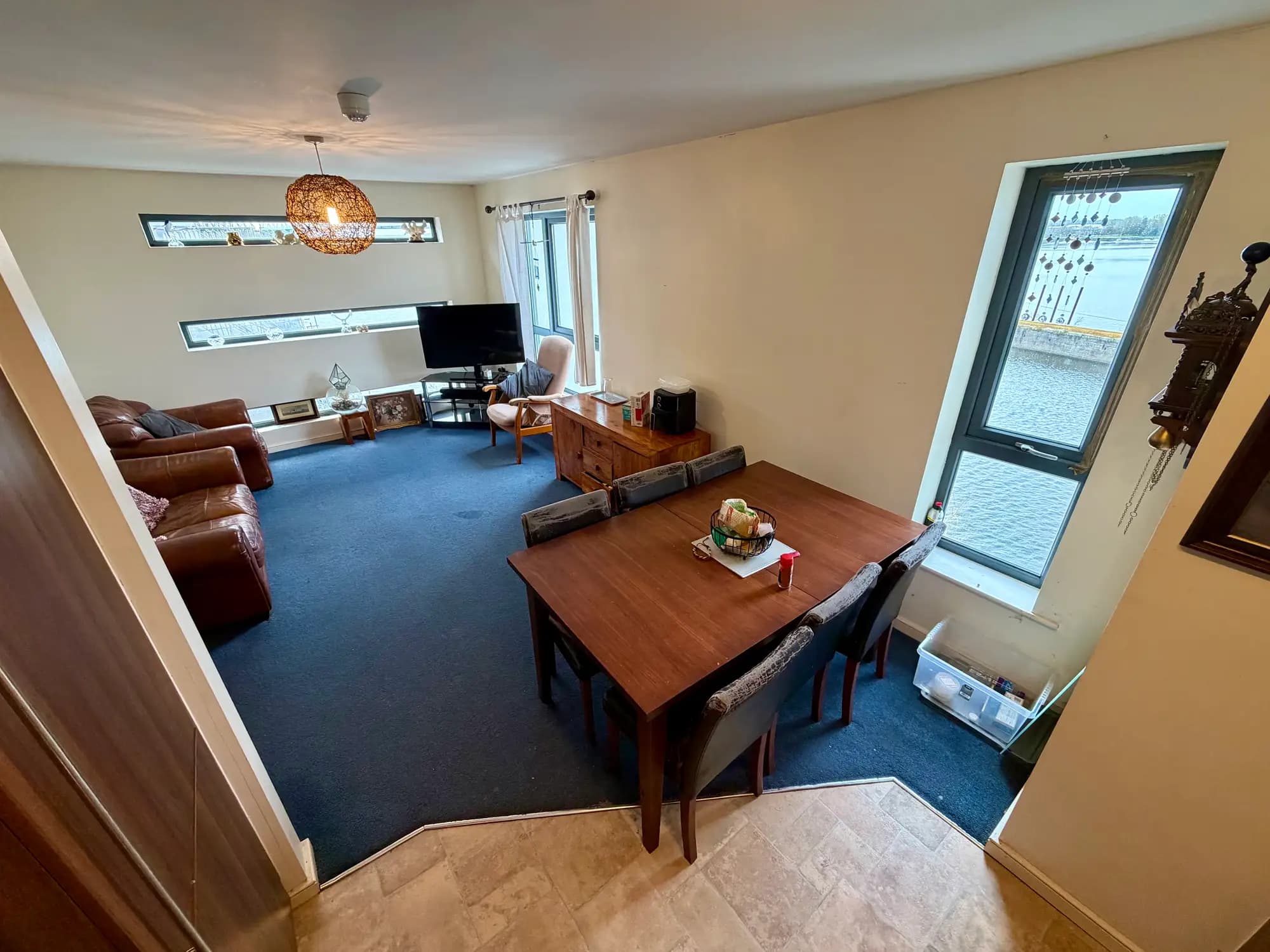 property photo 4 of 22