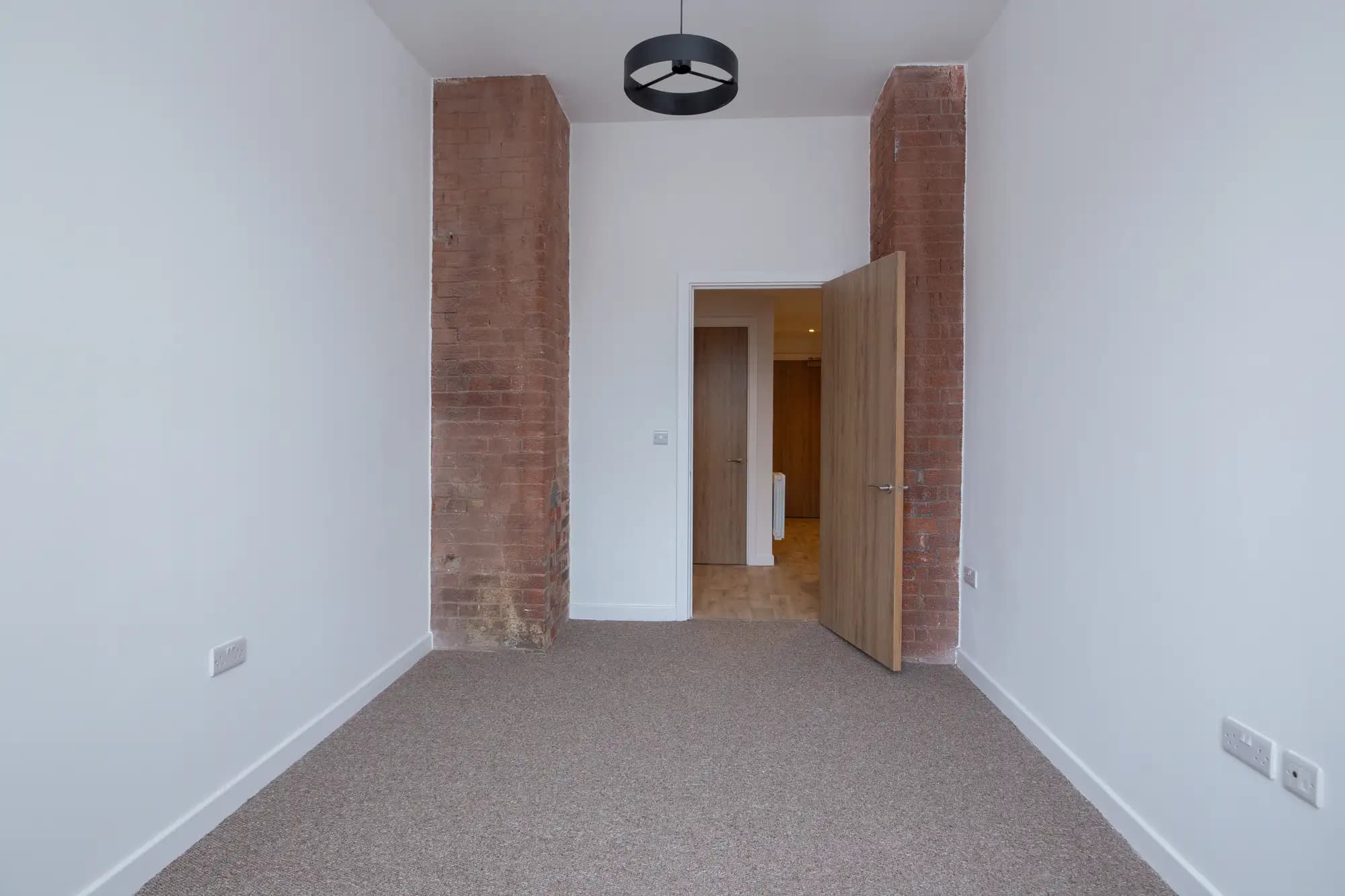 property photo 12 of 25