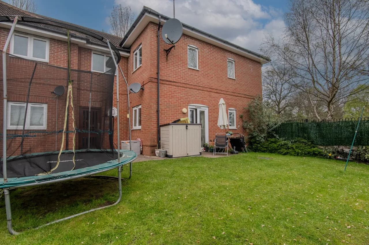 property photo 18 of 19