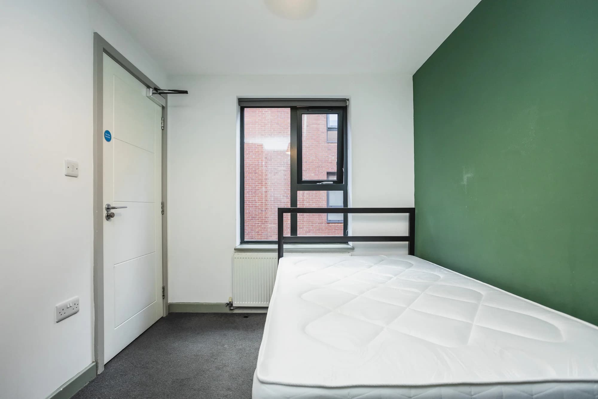 property photo 16 of 25