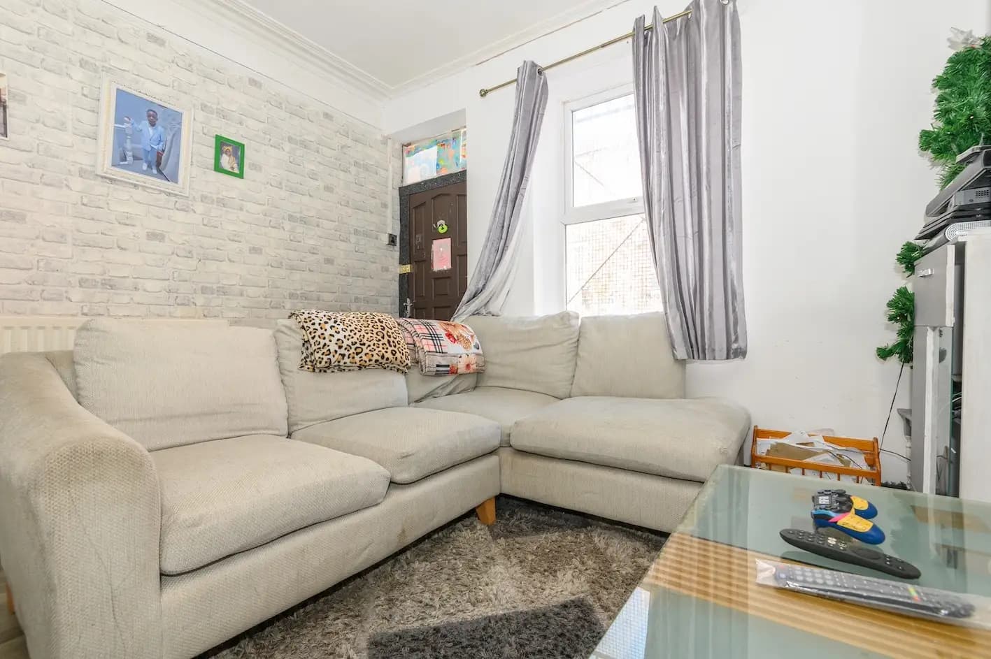 property photo 4 of 22